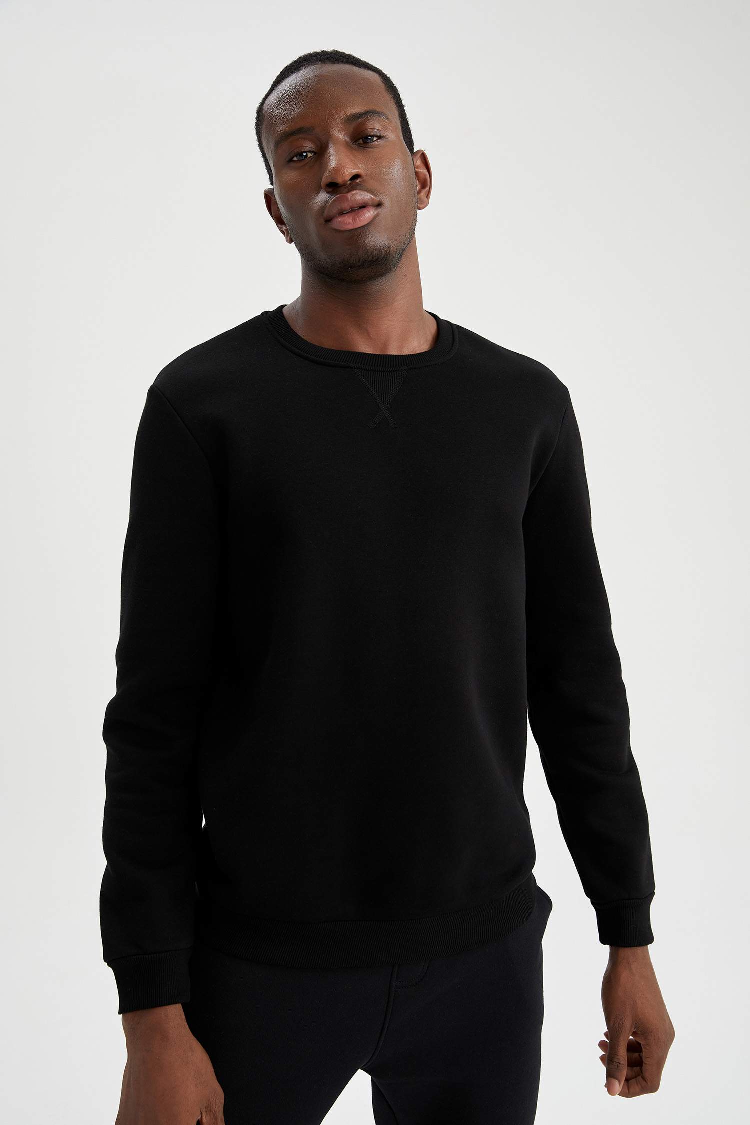 Regular Fit Bisiklet Yaka Basic Pamuklu Sweatshirt