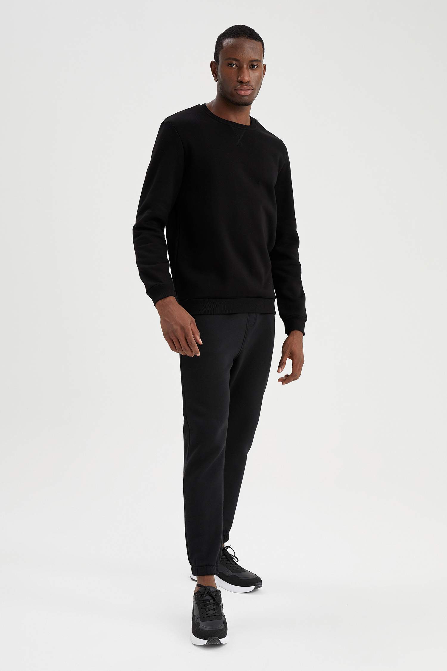 Regular Fit Bisiklet Yaka Basic Pamuklu Sweatshirt