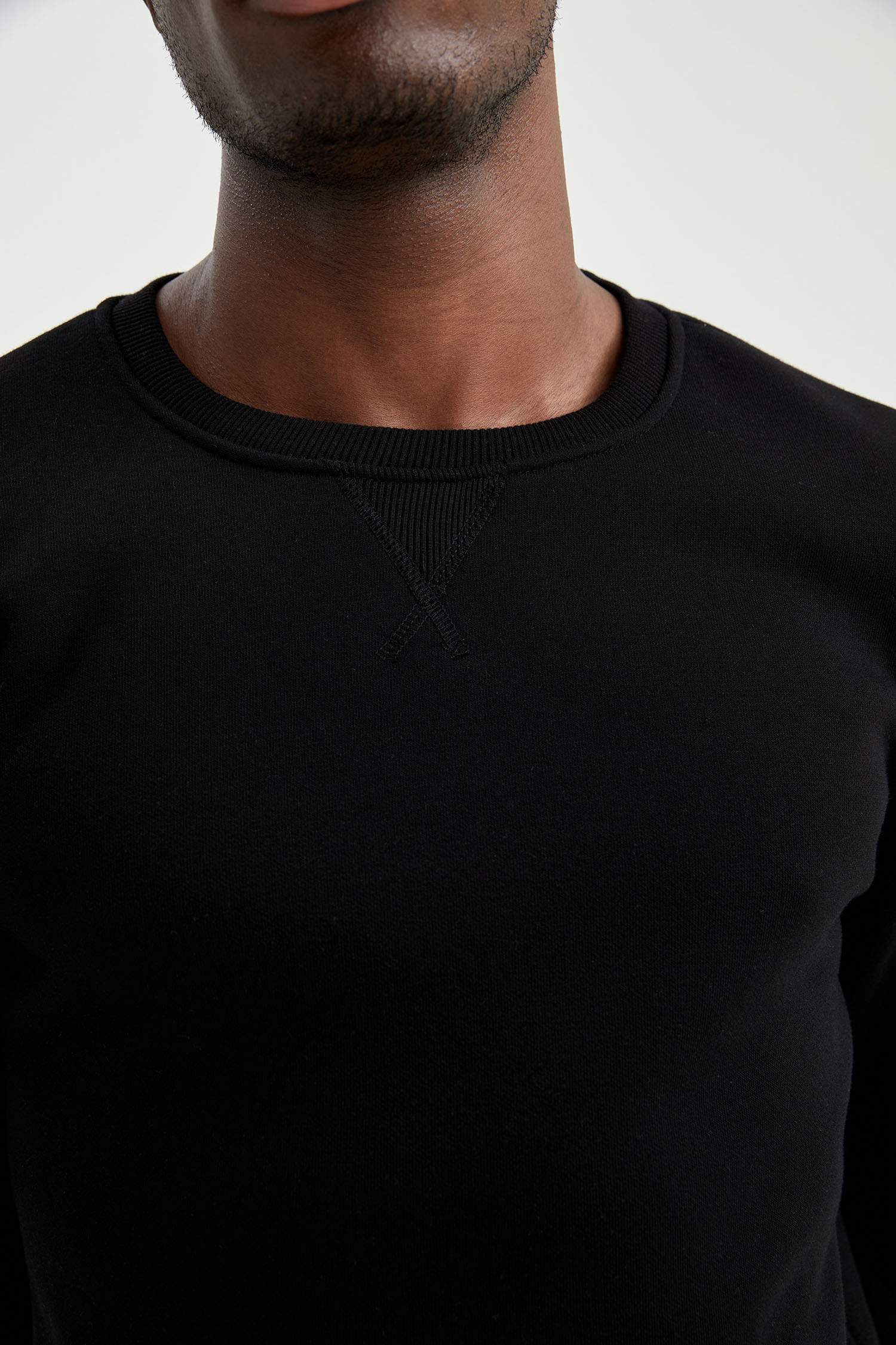 Regular Fit Bisiklet Yaka Basic Pamuklu Sweatshirt