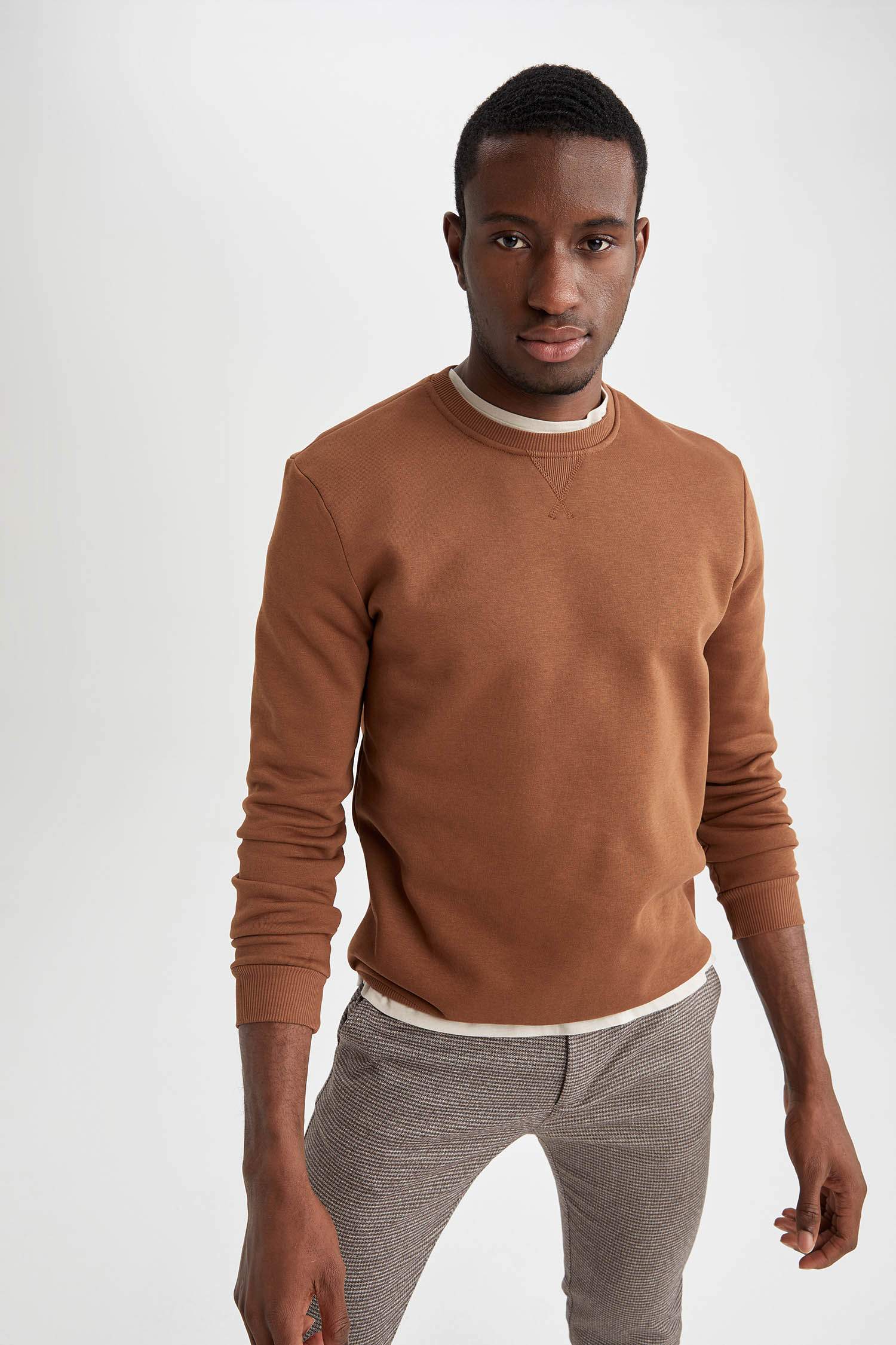 Regular Fit Bisiklet Yaka Basic Pamuklu Sweatshirt