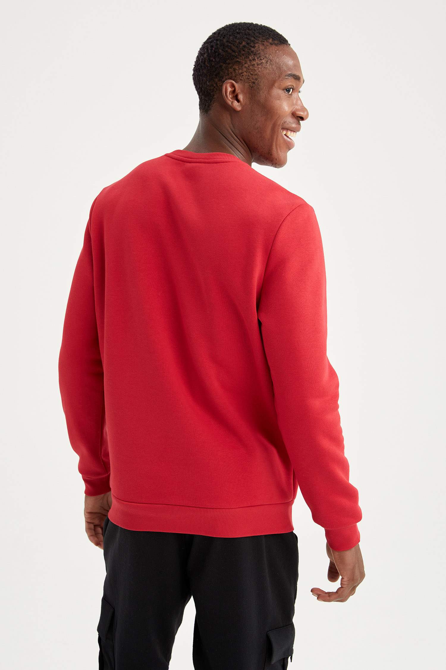 Regular Fit Bisiklet Yaka Basic Pamuklu Sweatshirt