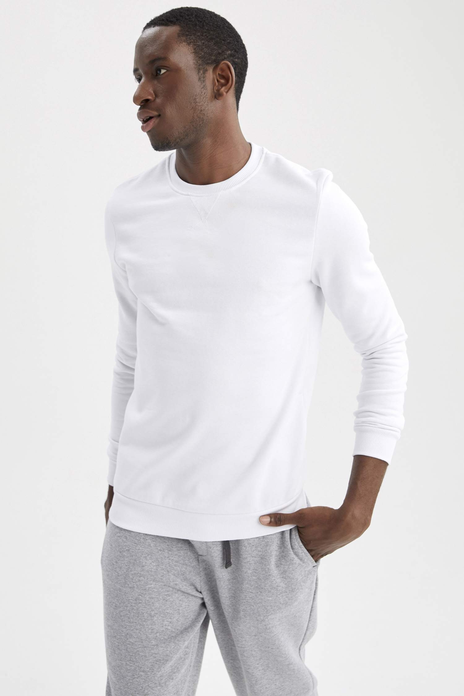 Regular Fit Bisiklet Yaka Basic Pamuklu Sweatshirt