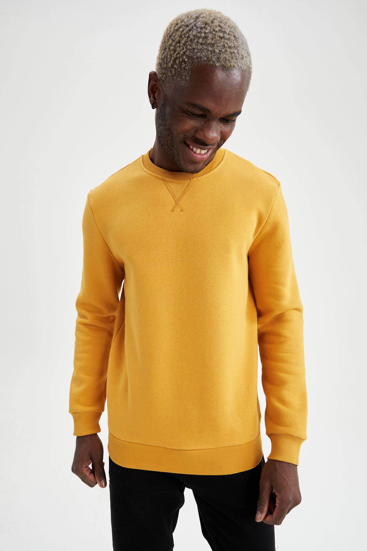 Regular Fit Bisiklet Yaka Basic Pamuklu Sweatshirt