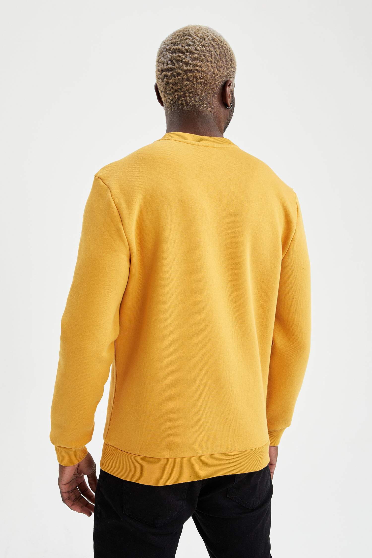 Regular Fit Bisiklet Yaka Basic Pamuklu Sweatshirt