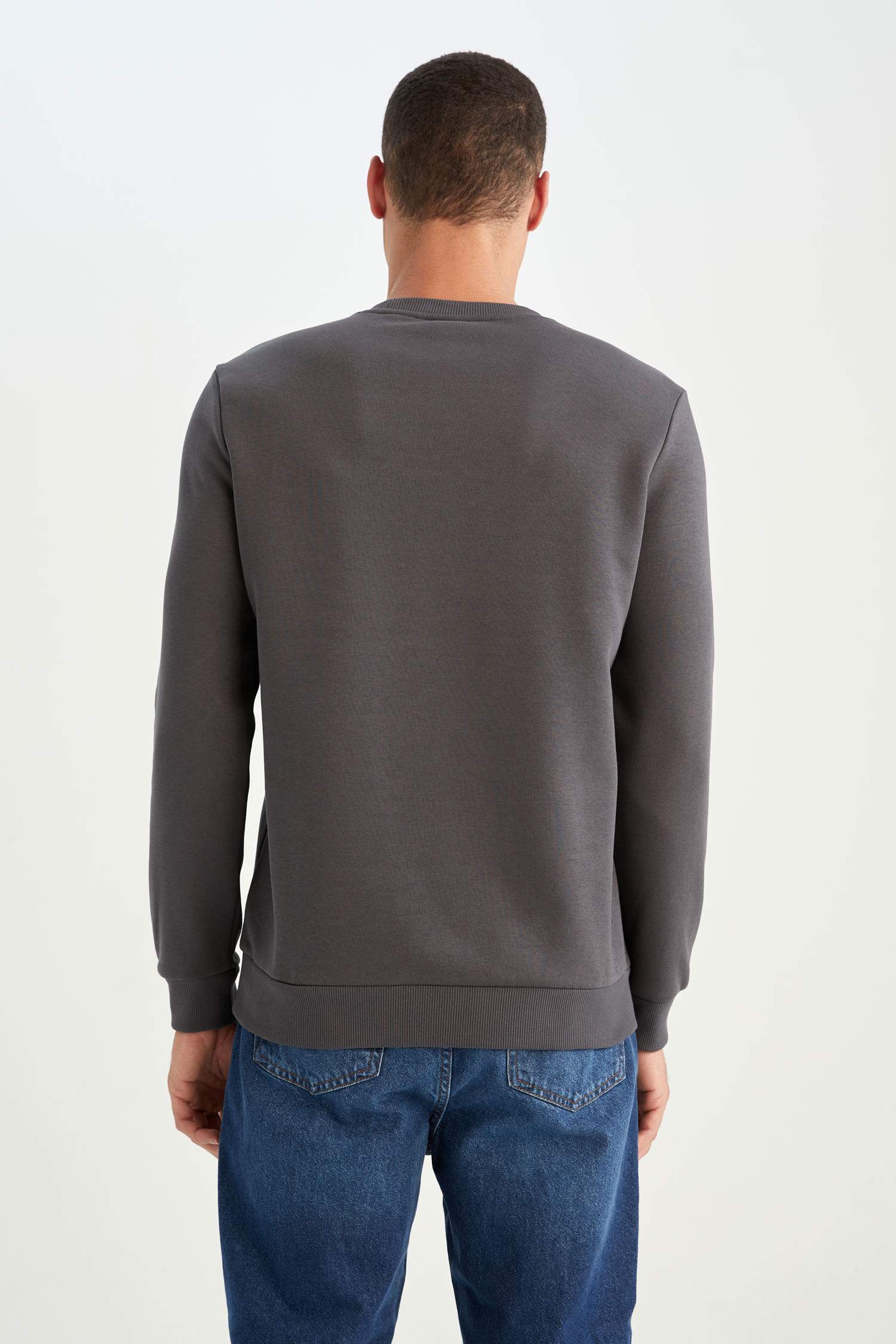 Regular Fit Bisiklet Yaka Basic Pamuklu Sweatshirt