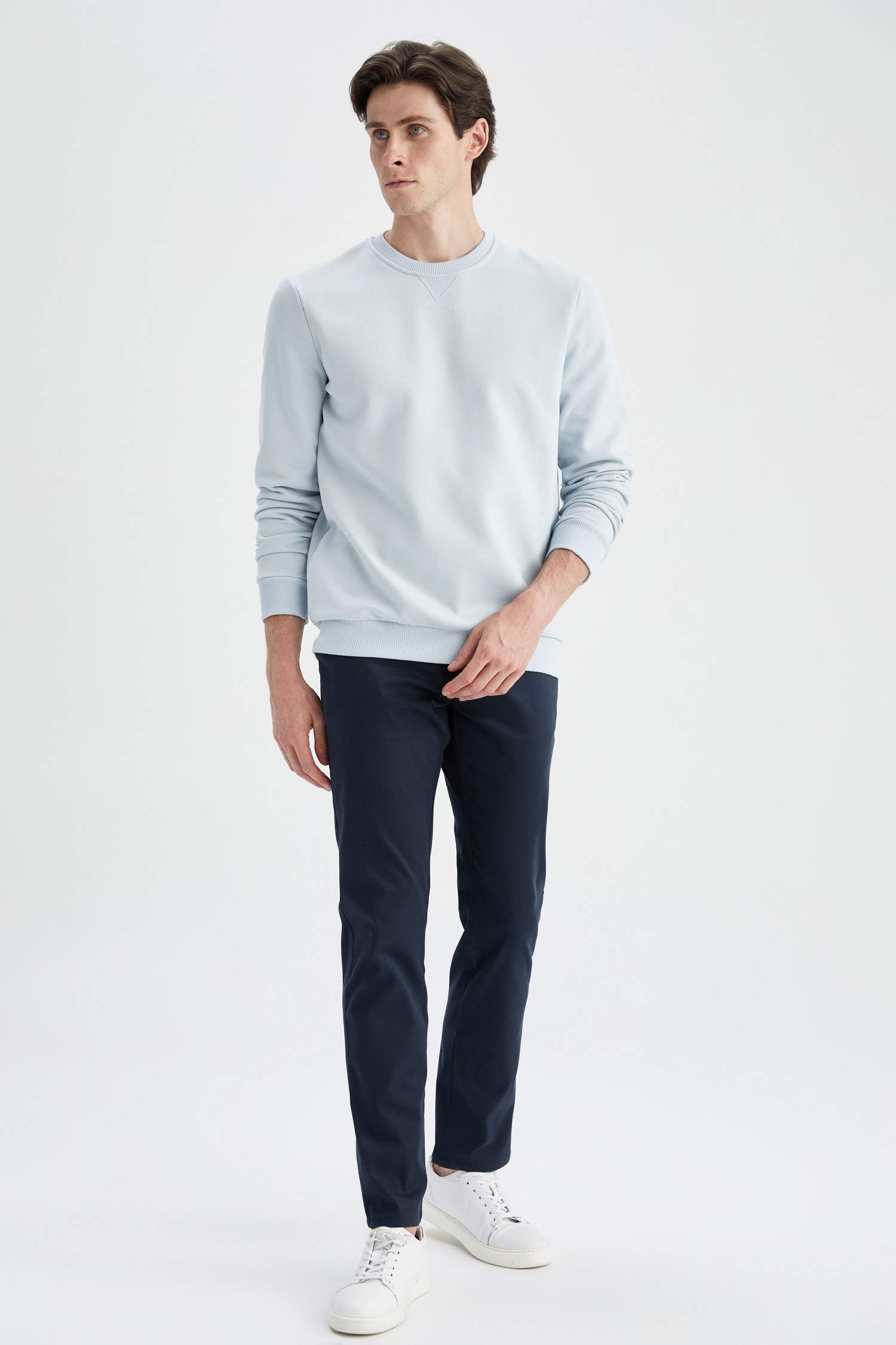 Regular Fit Bisiklet Yaka Basic Pamuklu Sweatshirt