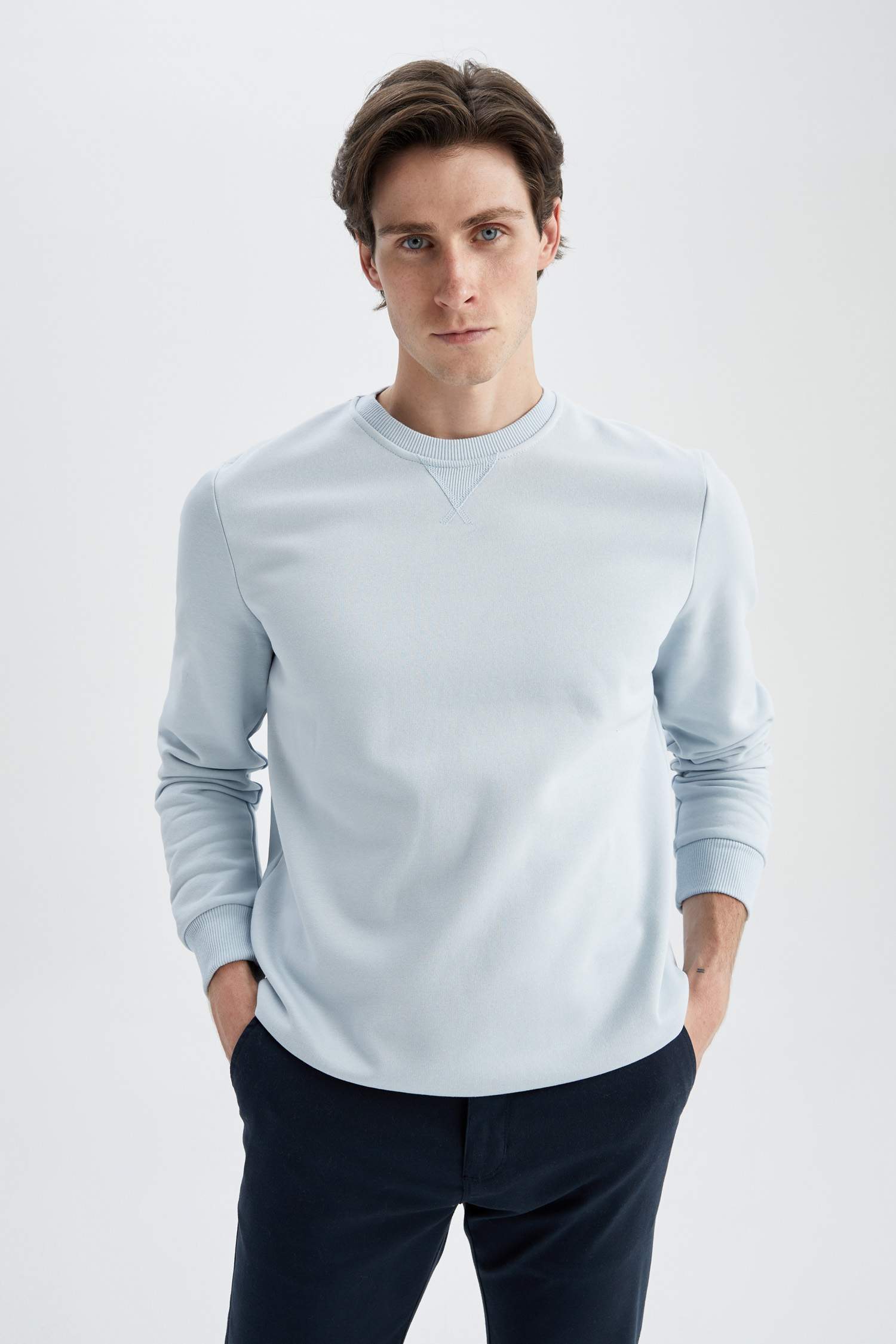 Regular Fit Bisiklet Yaka Basic Pamuklu Sweatshirt