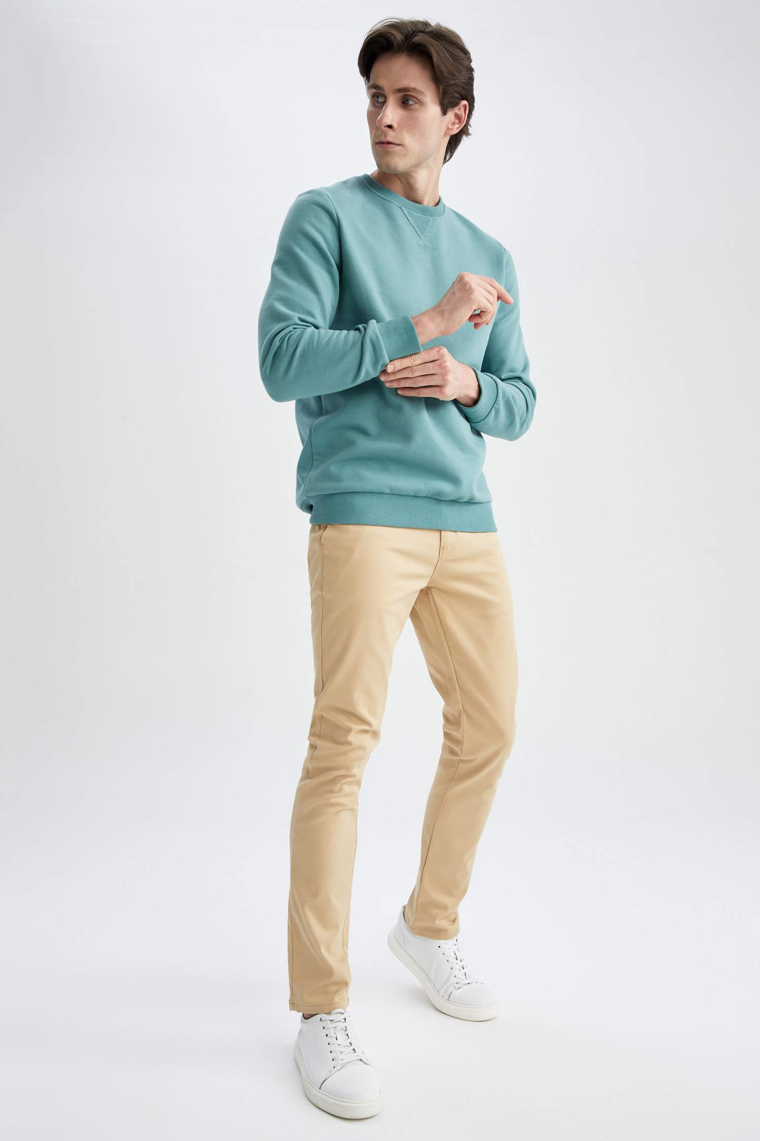 Regular Fit Bisiklet Yaka Basic Pamuklu Sweatshirt