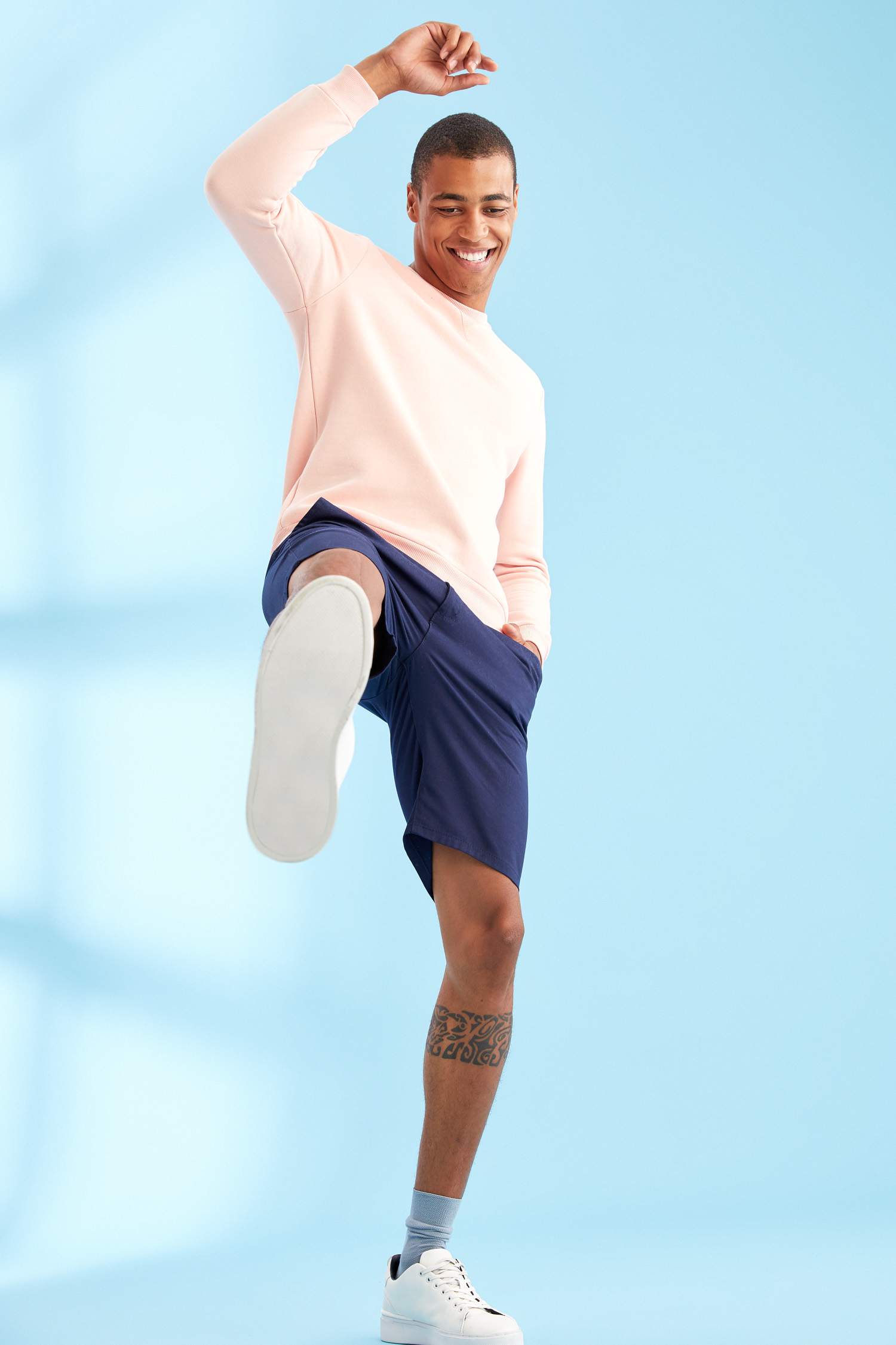 Regular Fit Bisiklet Yaka Basic Pamuklu Sweatshirt