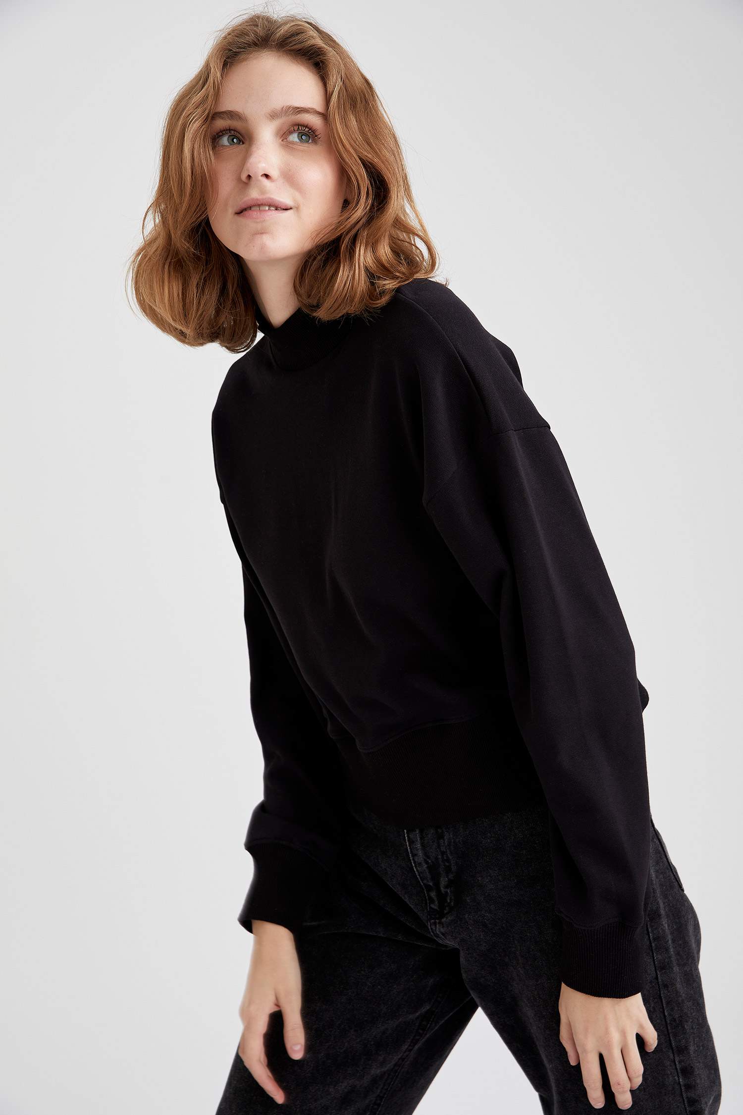 Regular Fit Uzun Kollu Sweatshirt