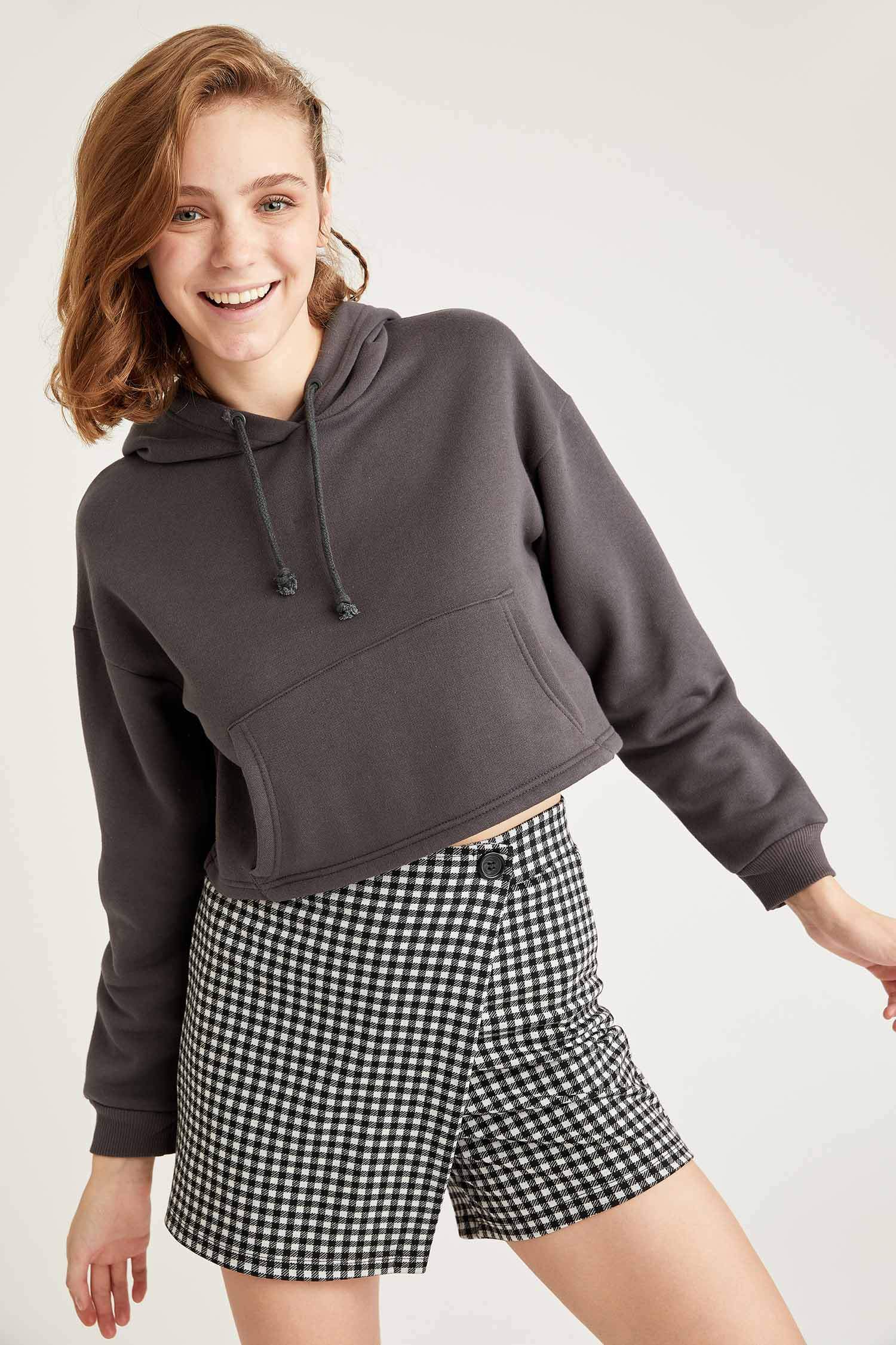 Basic Kapüşonlu Relax Fit Crop Sweatshirt