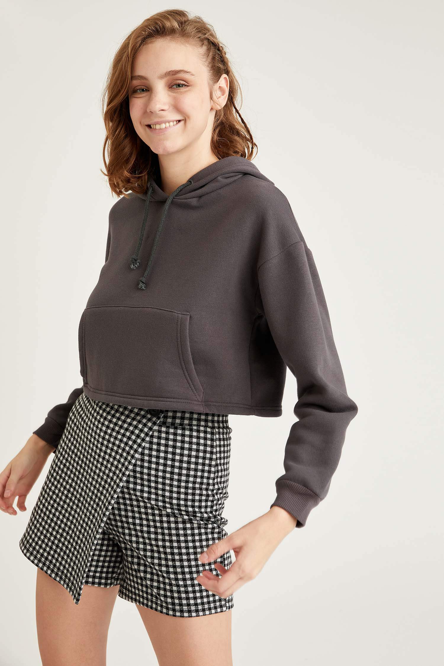 Basic Kapüşonlu Relax Fit Crop Sweatshirt
