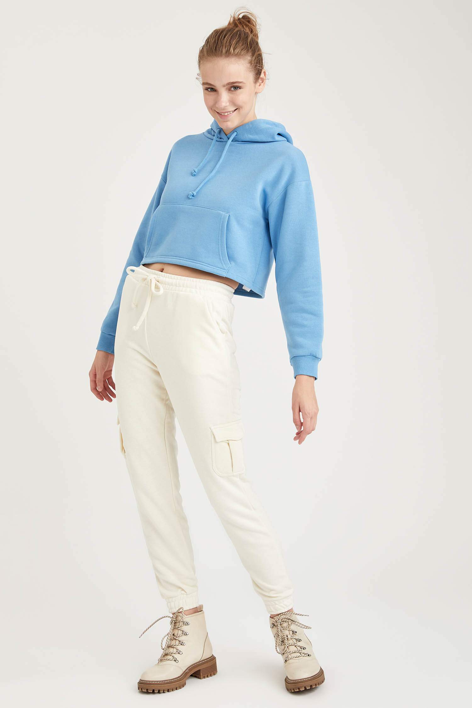 Basic Kapüşonlu Relax Fit Crop Sweatshirt