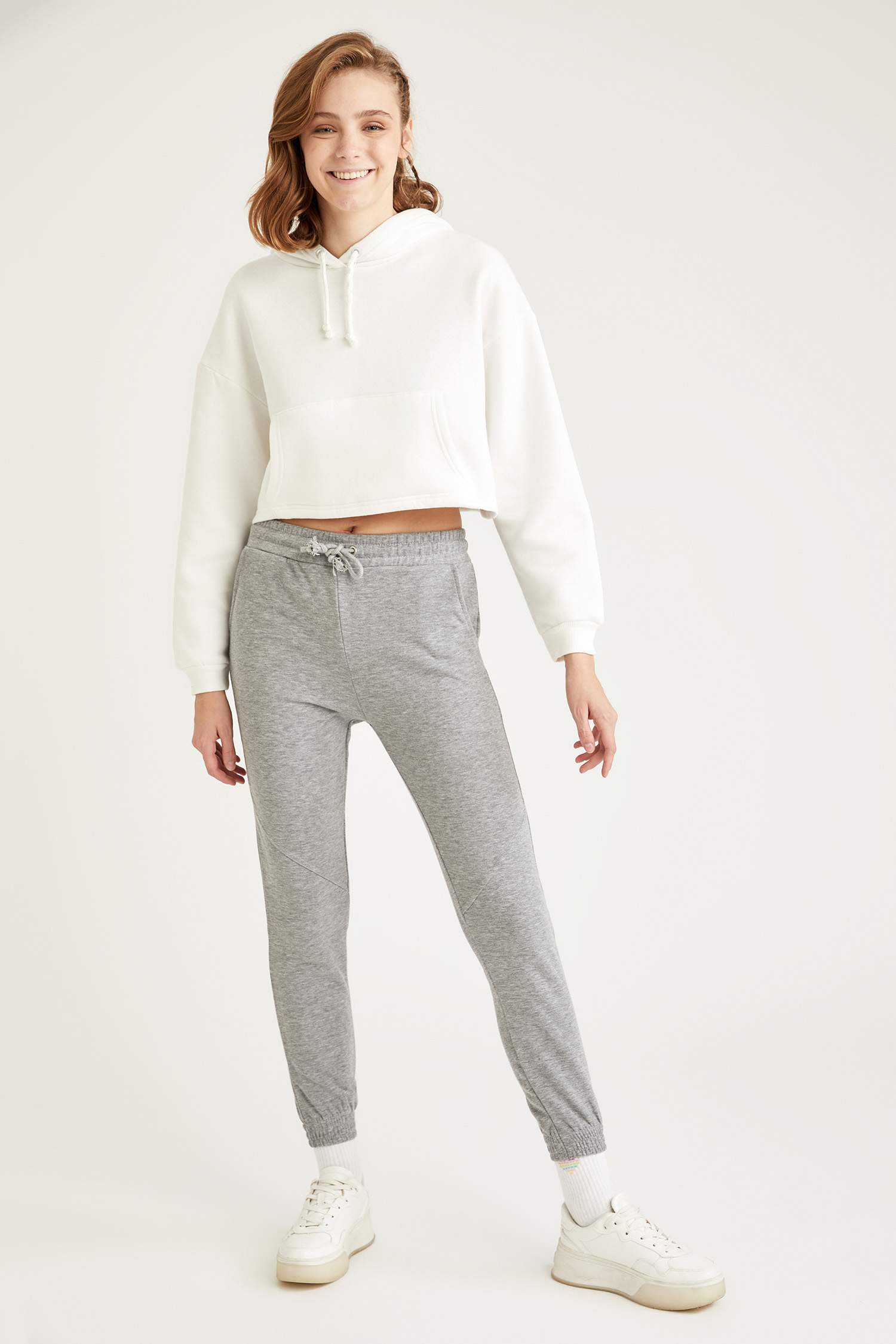 Basic Kapüşonlu Relax Fit Crop Sweatshirt