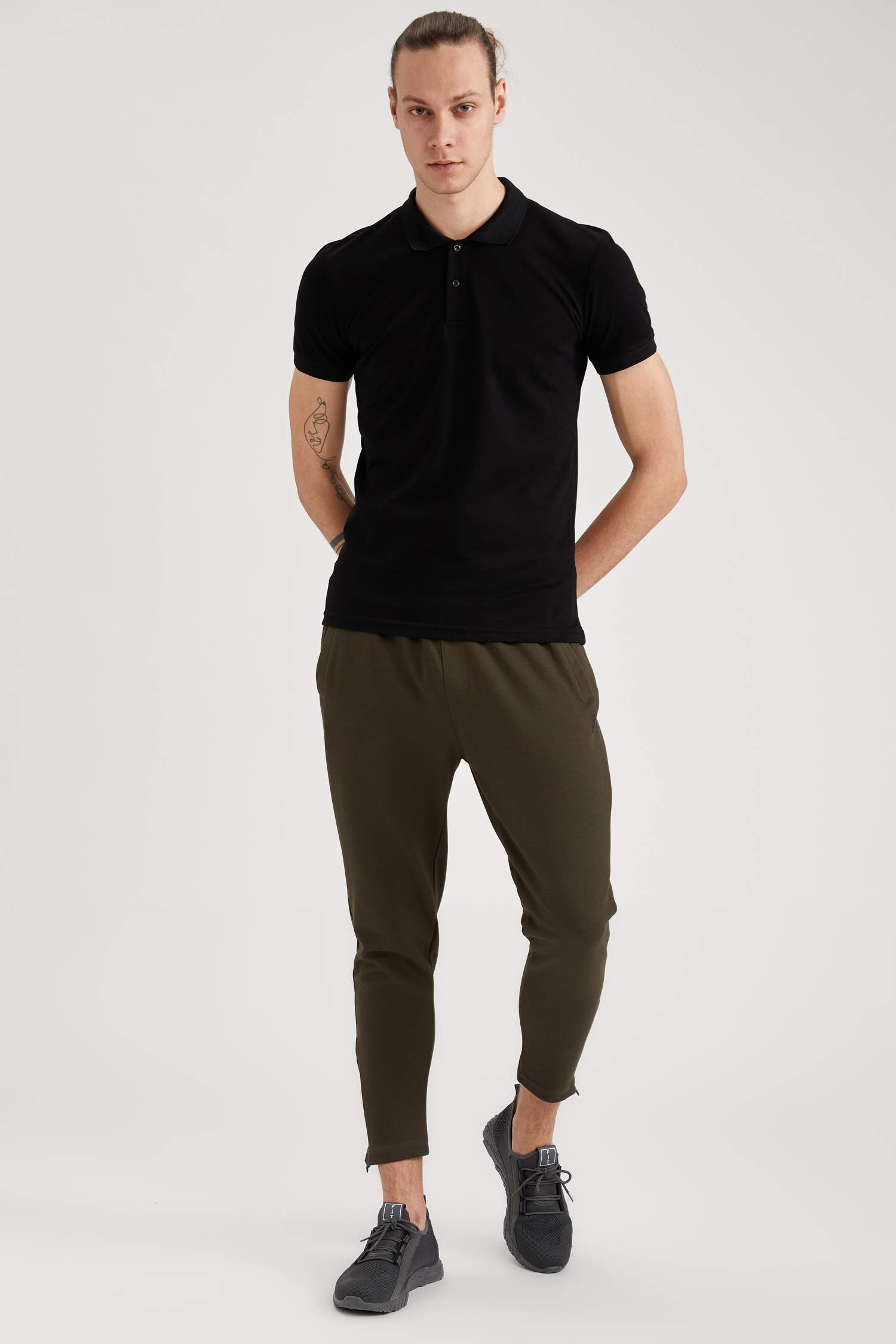 Slim Fit Polo Yaka Teknik Kumaşlı Basic Tişört