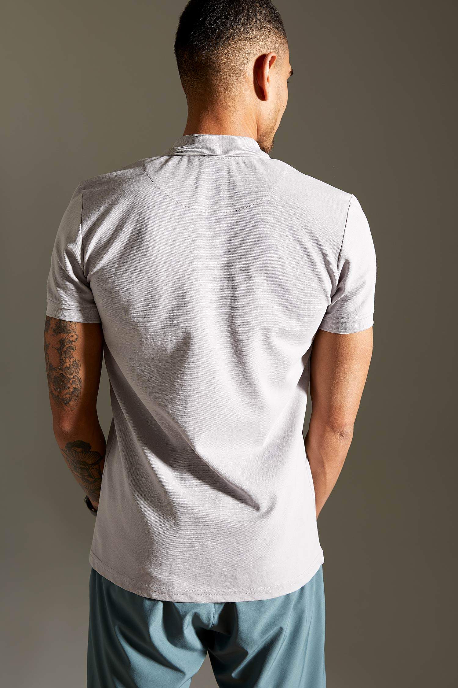 Slim Fit Polo Yaka Teknik Kumaşlı Basic Tişört