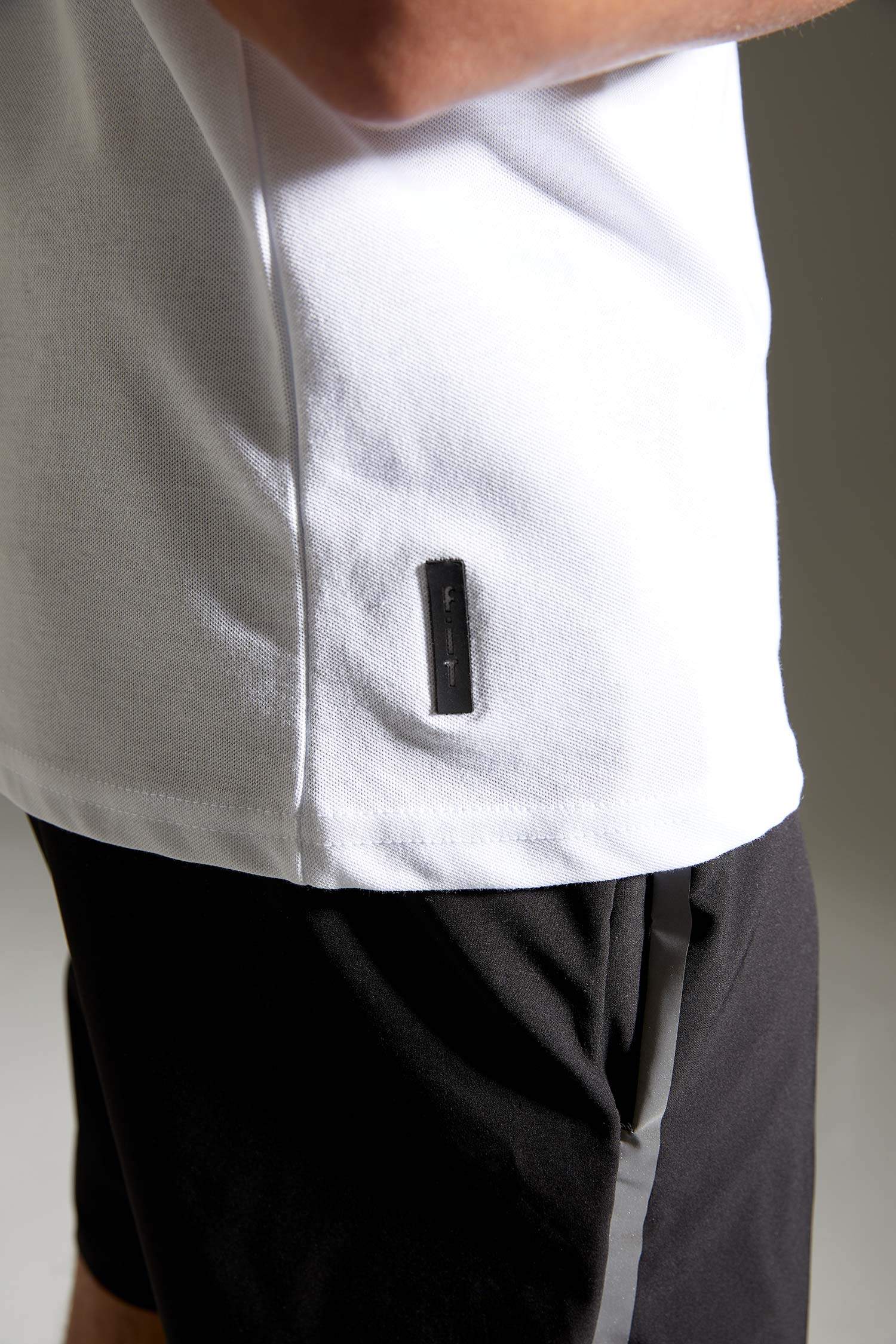 Slim Fit Polo Yaka Teknik Kumaşlı Basic Tişört
