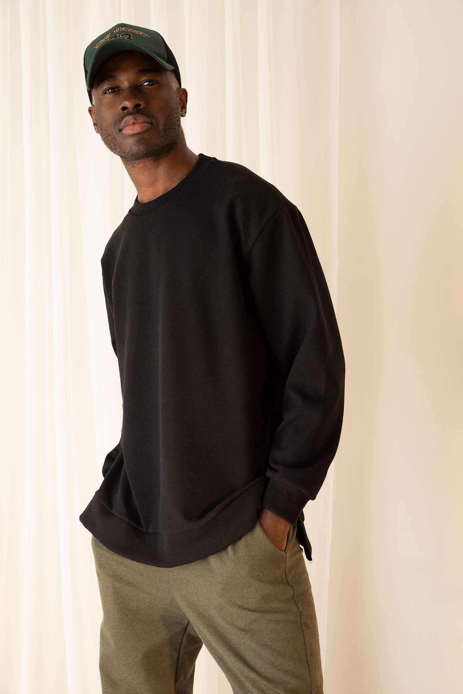 Oversize Fit Bisiklet Yaka Basic Sweatshirt