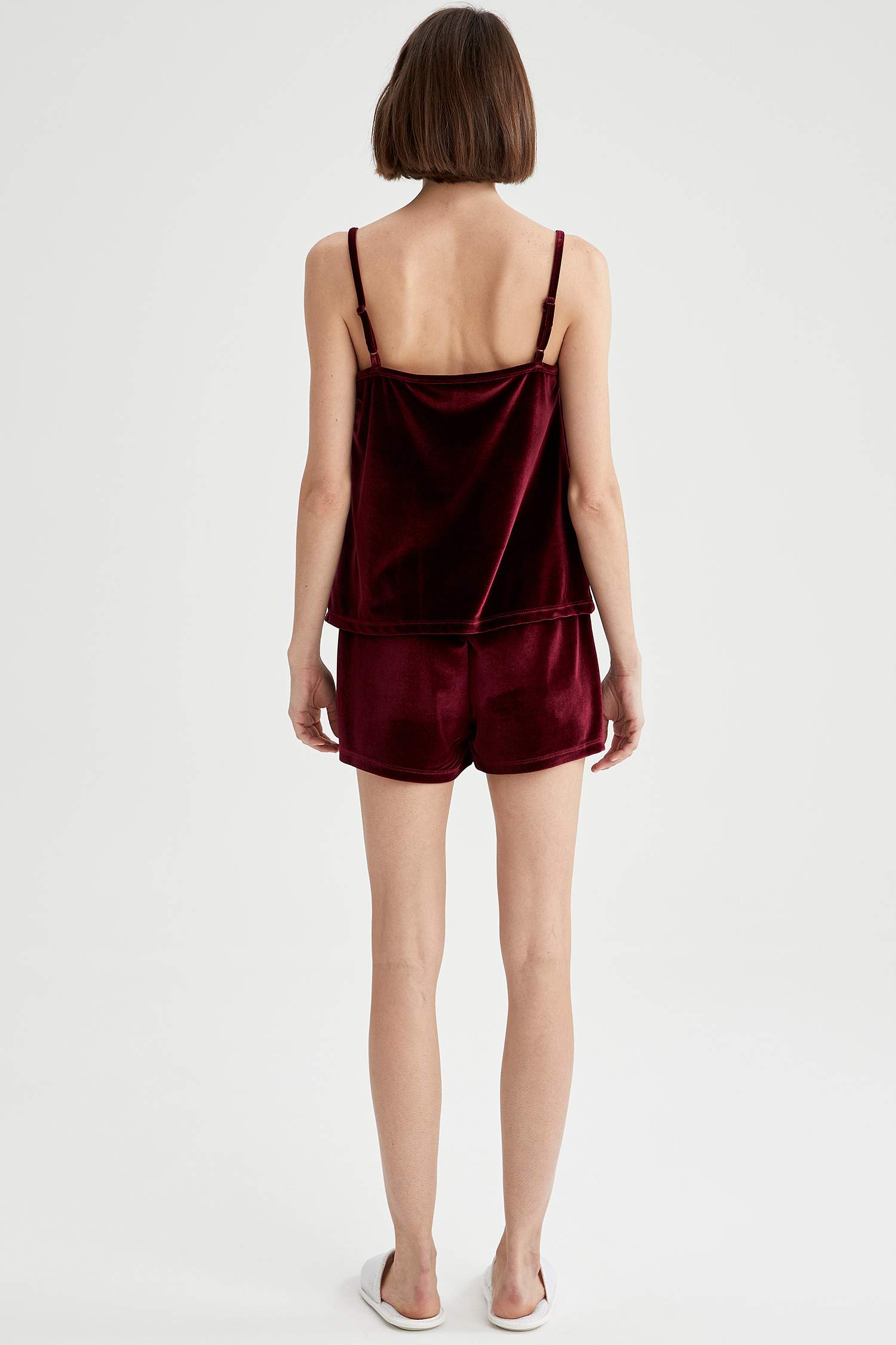 Fall In Love Regular Fit Yılbaşı Temalı Kadife Mini Şort