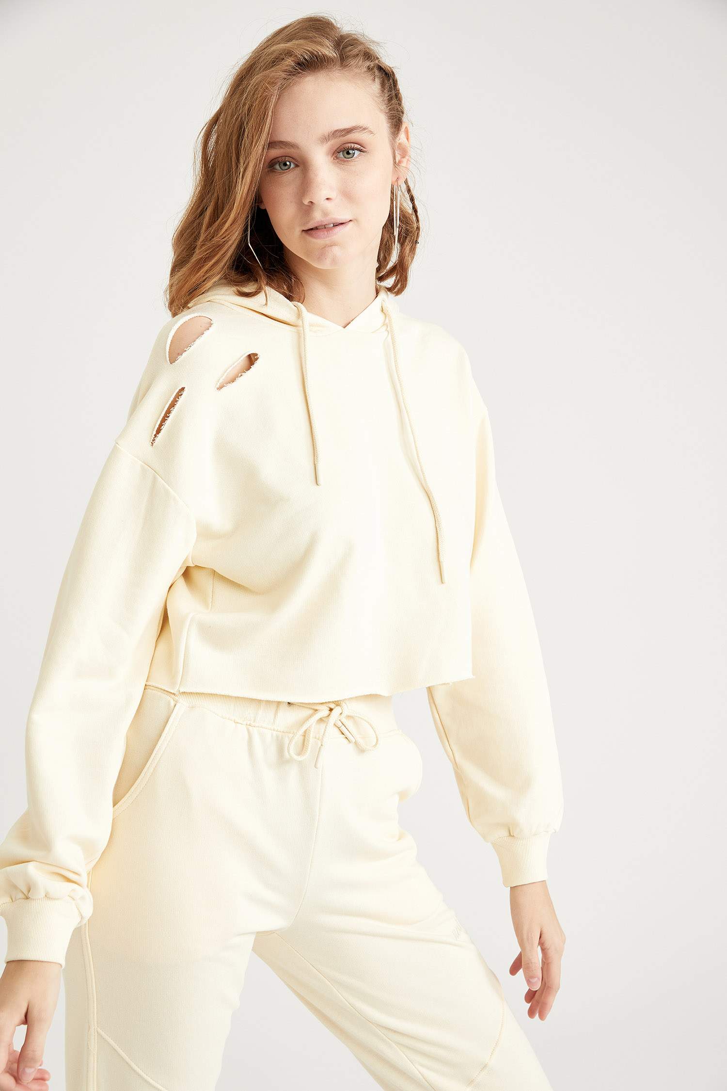 Regular Fit Kapüşonlu Uzun Kollu Sweatshirt