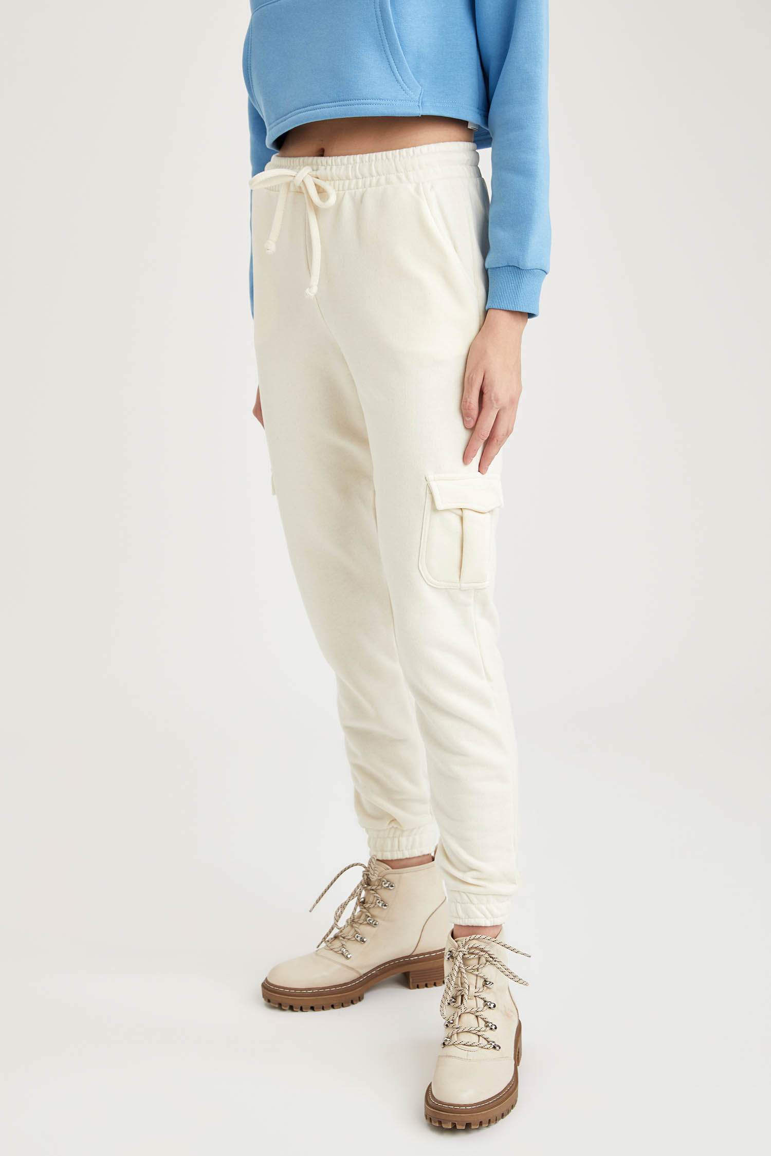 Cep Detaylı Jogger Pantolon