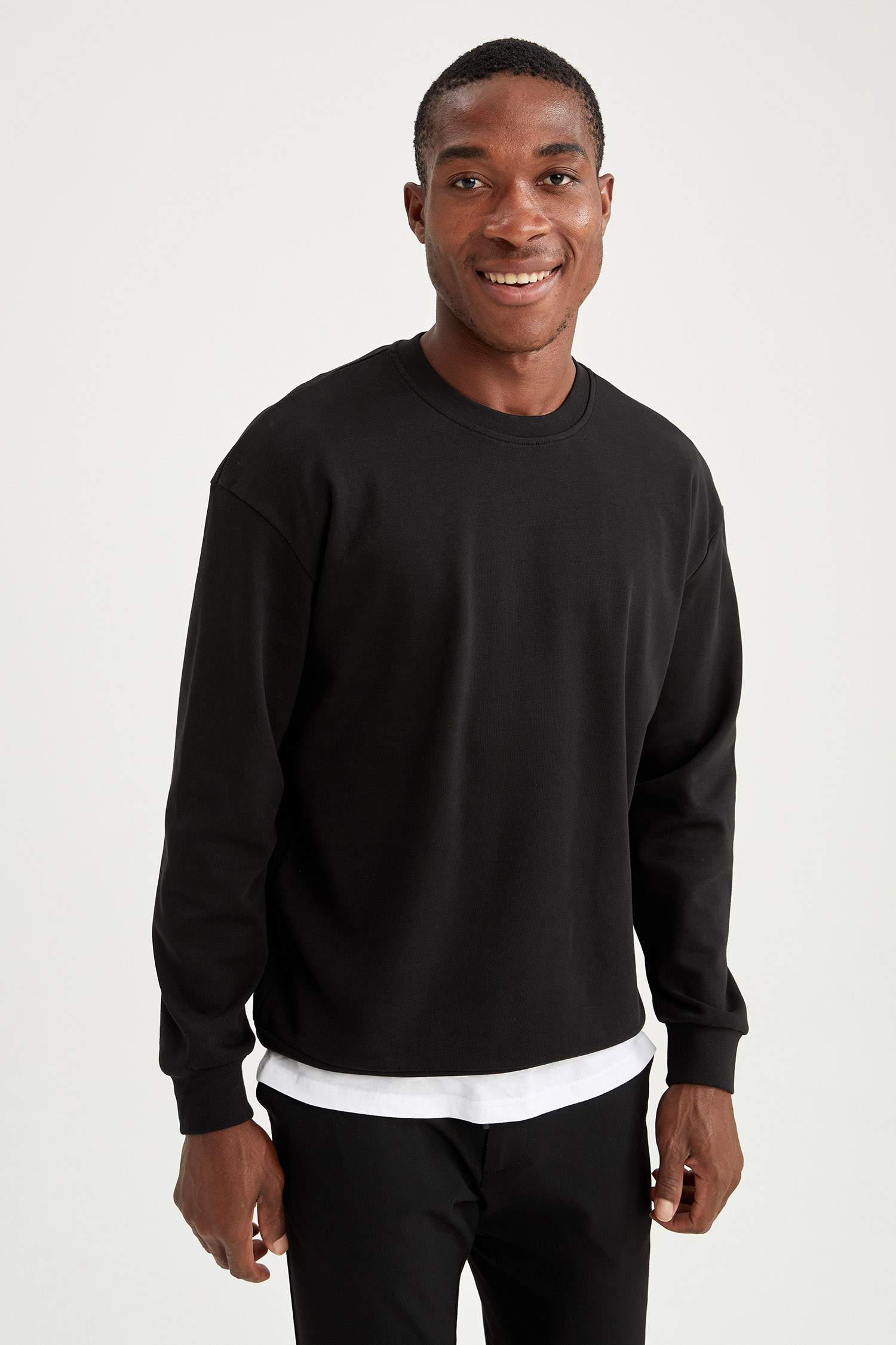Oversize Fit Bisiklet Yaka Basic Pamuklu Sweatshirt