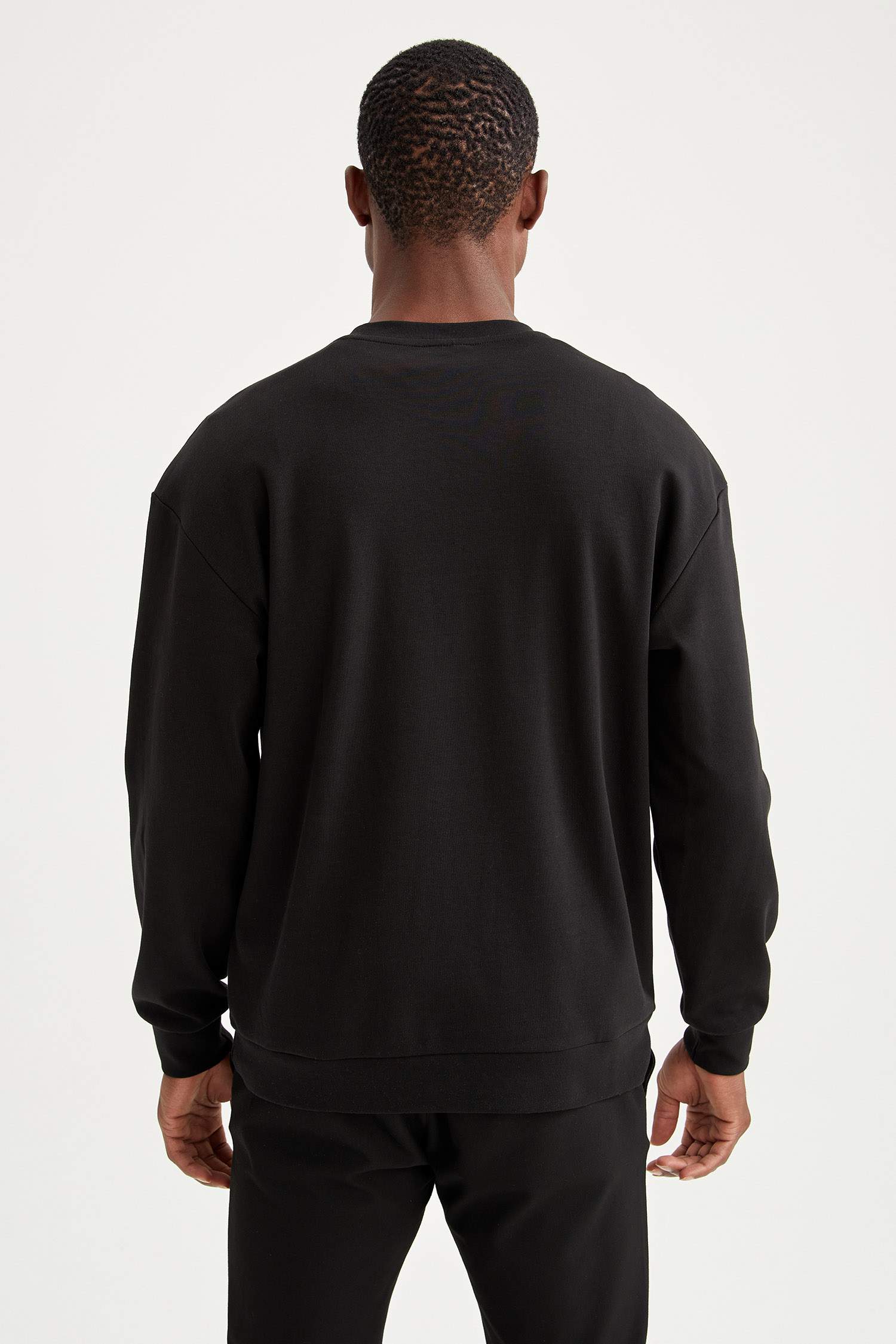 Oversize Fit Bisiklet Yaka Basic Pamuklu Sweatshirt