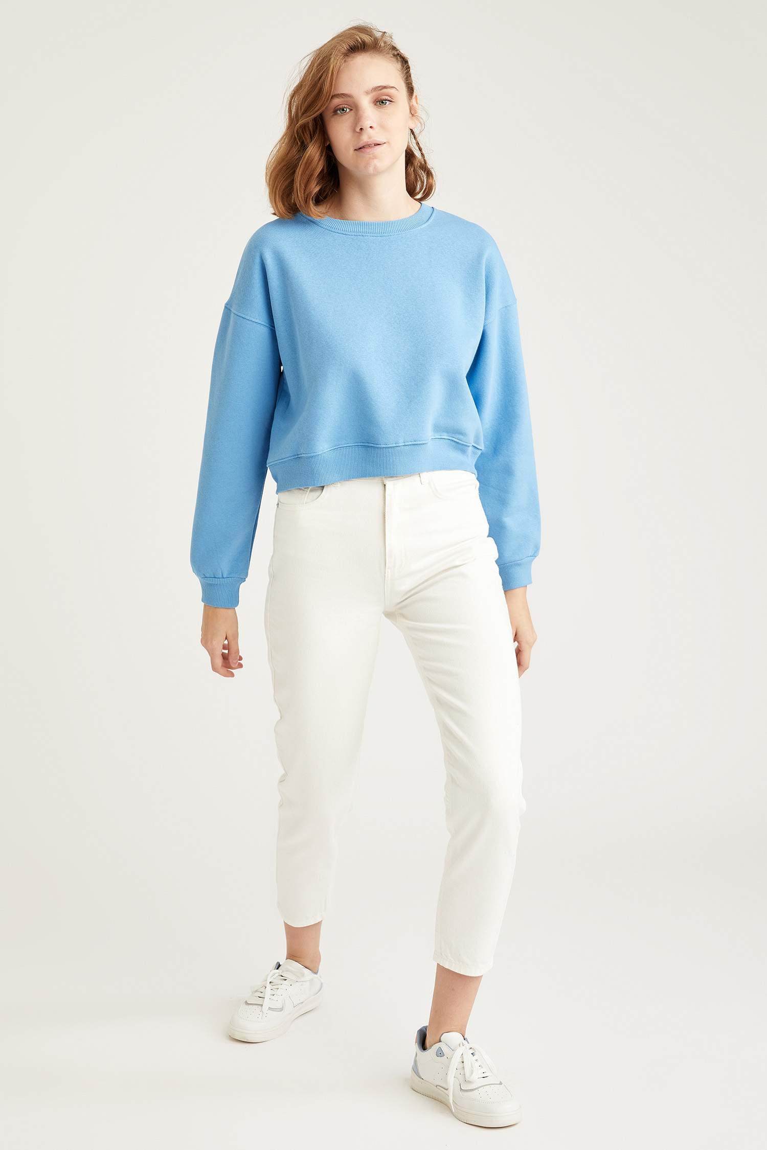 Relax Fit Crop Sweatshirt