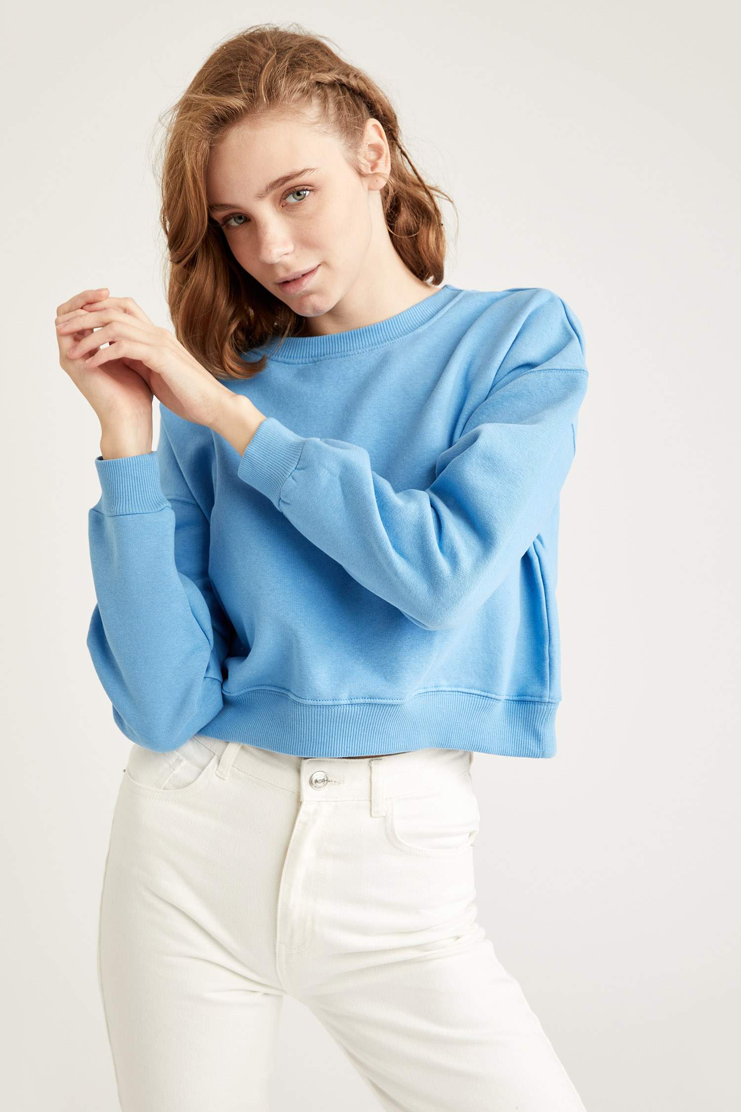 Relax Fit Crop Sweatshirt