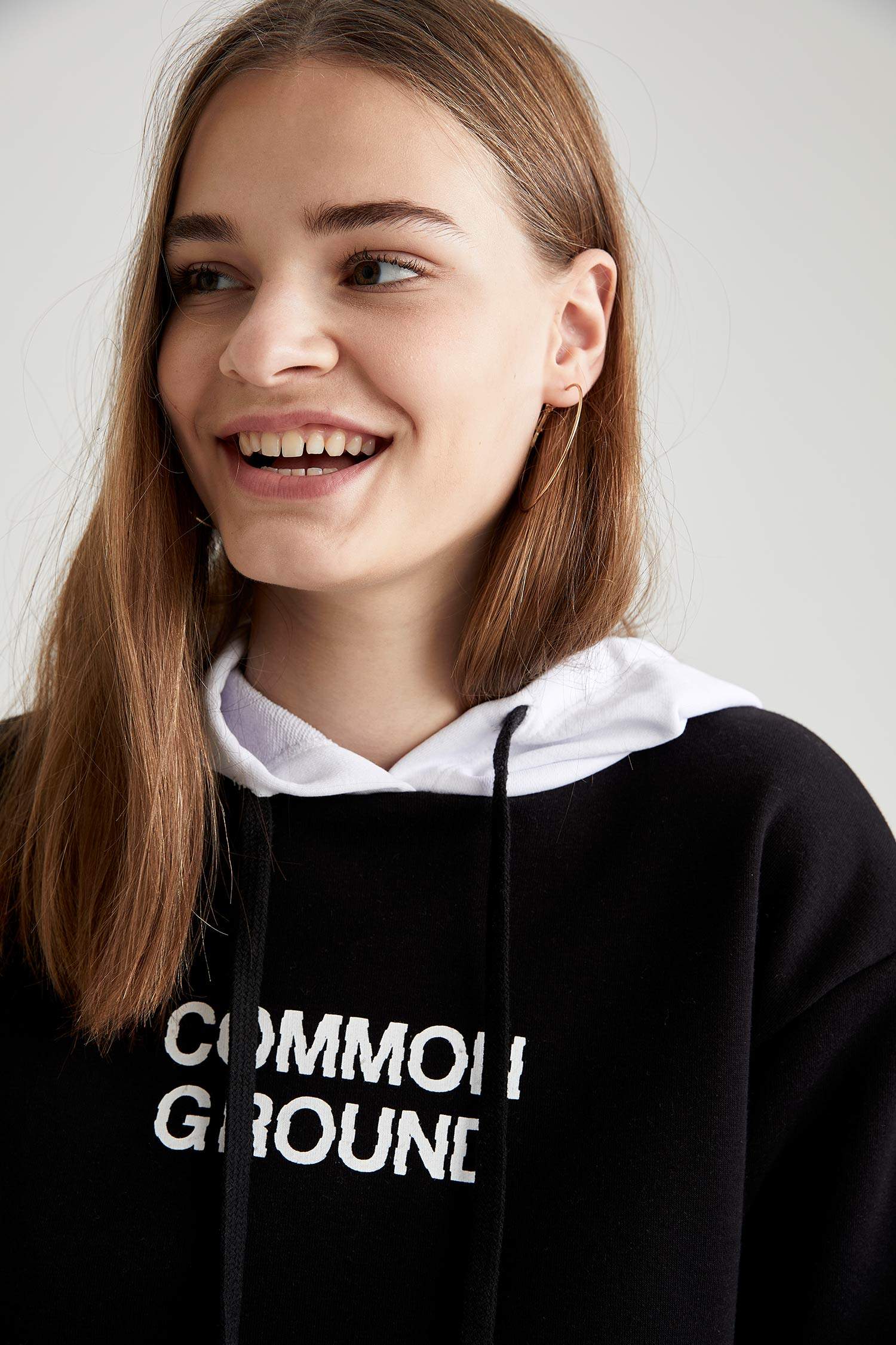Oversize Fit Slogan Baskılı Kapüşonlu Sweatshirt