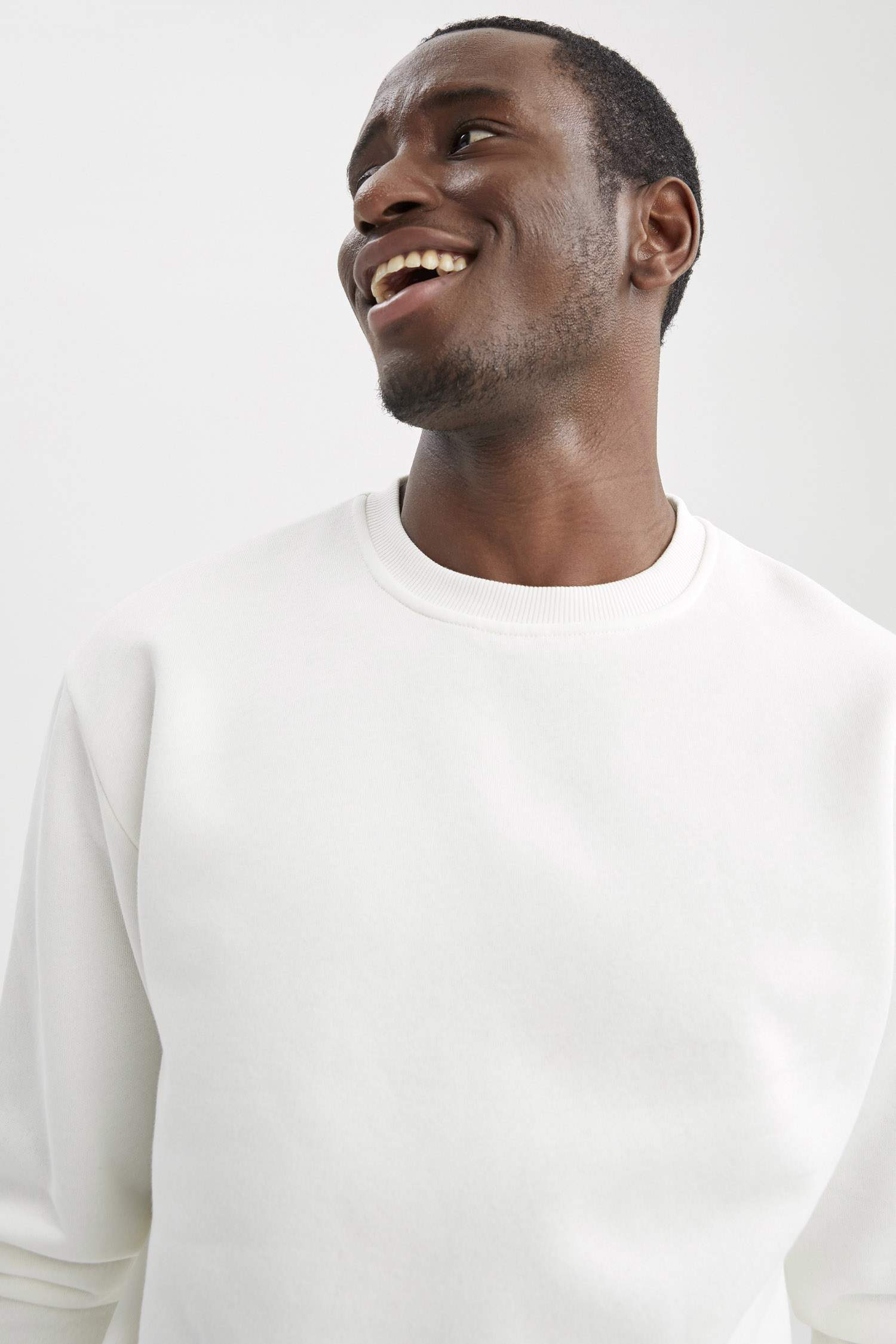 Oversize Fit Bisiklet Yaka Basic Pamuklu Sweatshirt