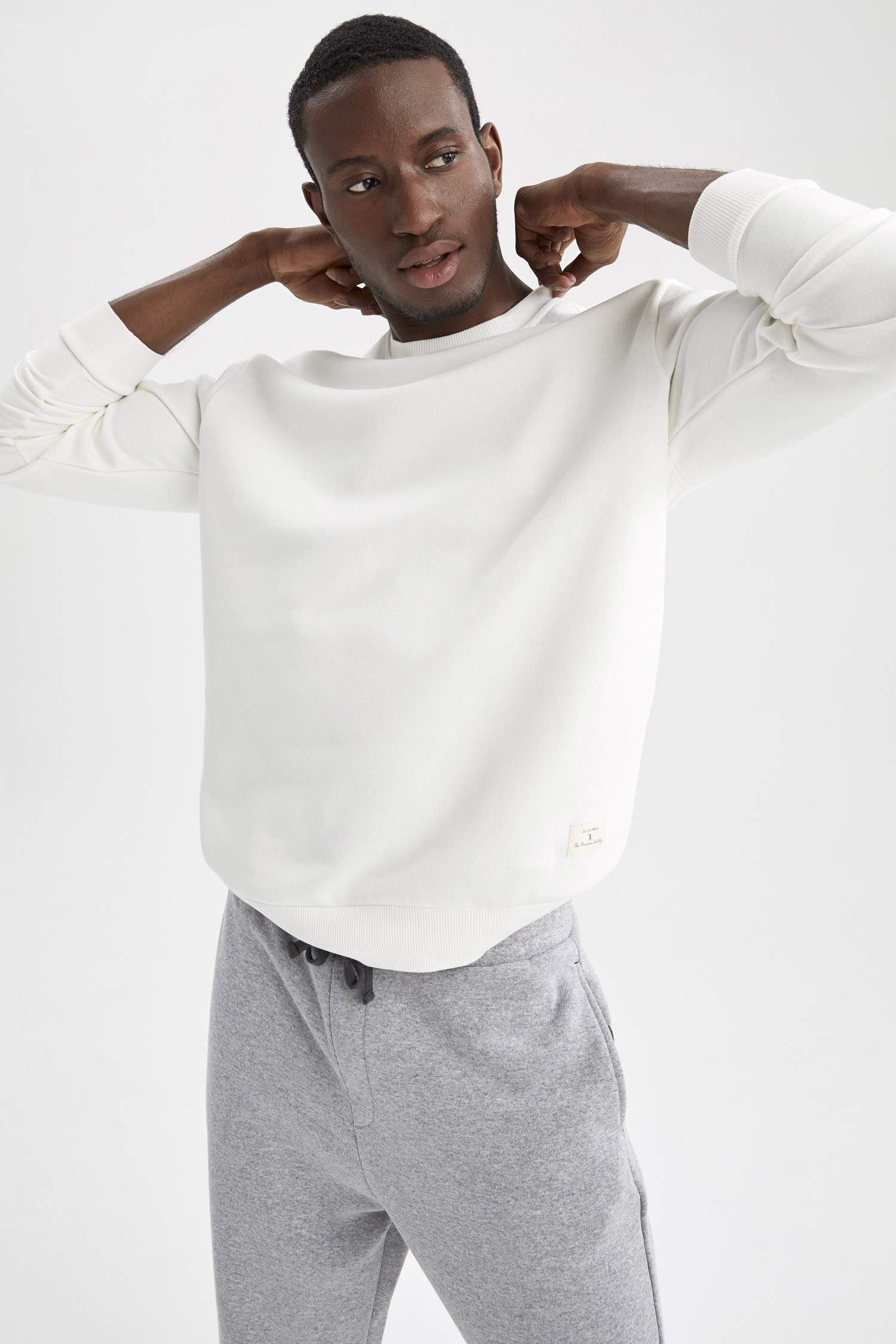 Oversize Fit Bisiklet Yaka Basic Pamuklu Sweatshirt