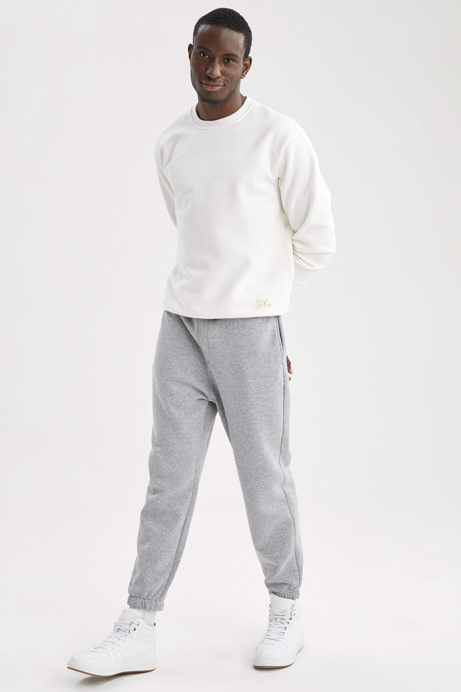 Oversize Fit Bisiklet Yaka Basic Pamuklu Sweatshirt