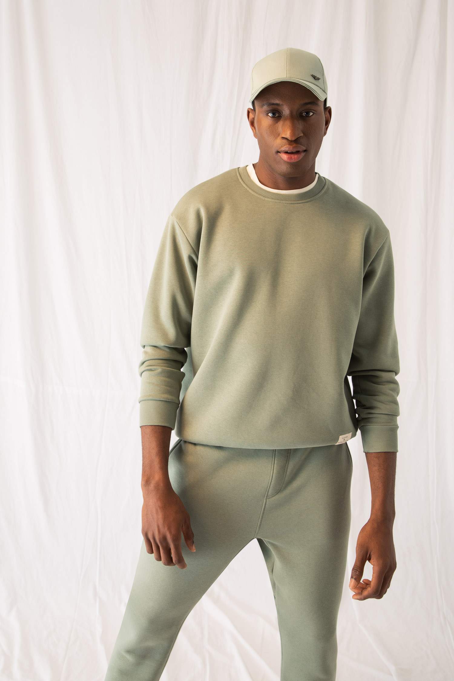Oversize Fit Bisiklet Yaka Basic Pamuklu Sweatshirt