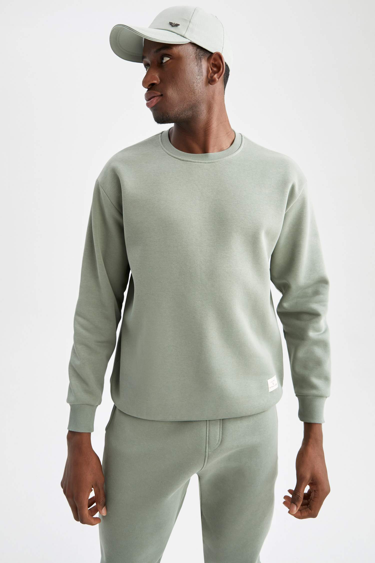 Oversize Fit Bisiklet Yaka Basic Pamuklu Sweatshirt