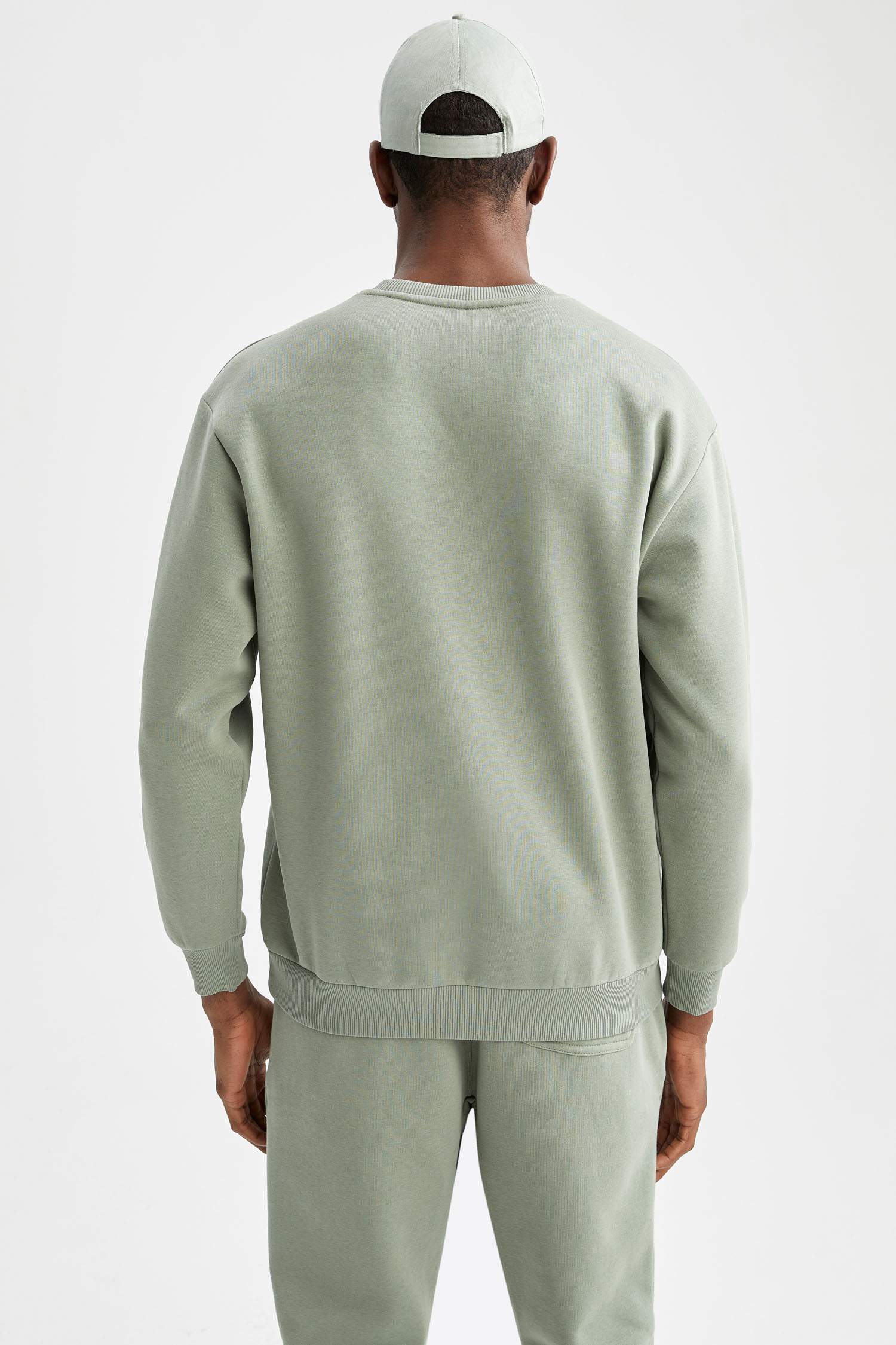 Oversize Fit Bisiklet Yaka Basic Pamuklu Sweatshirt
