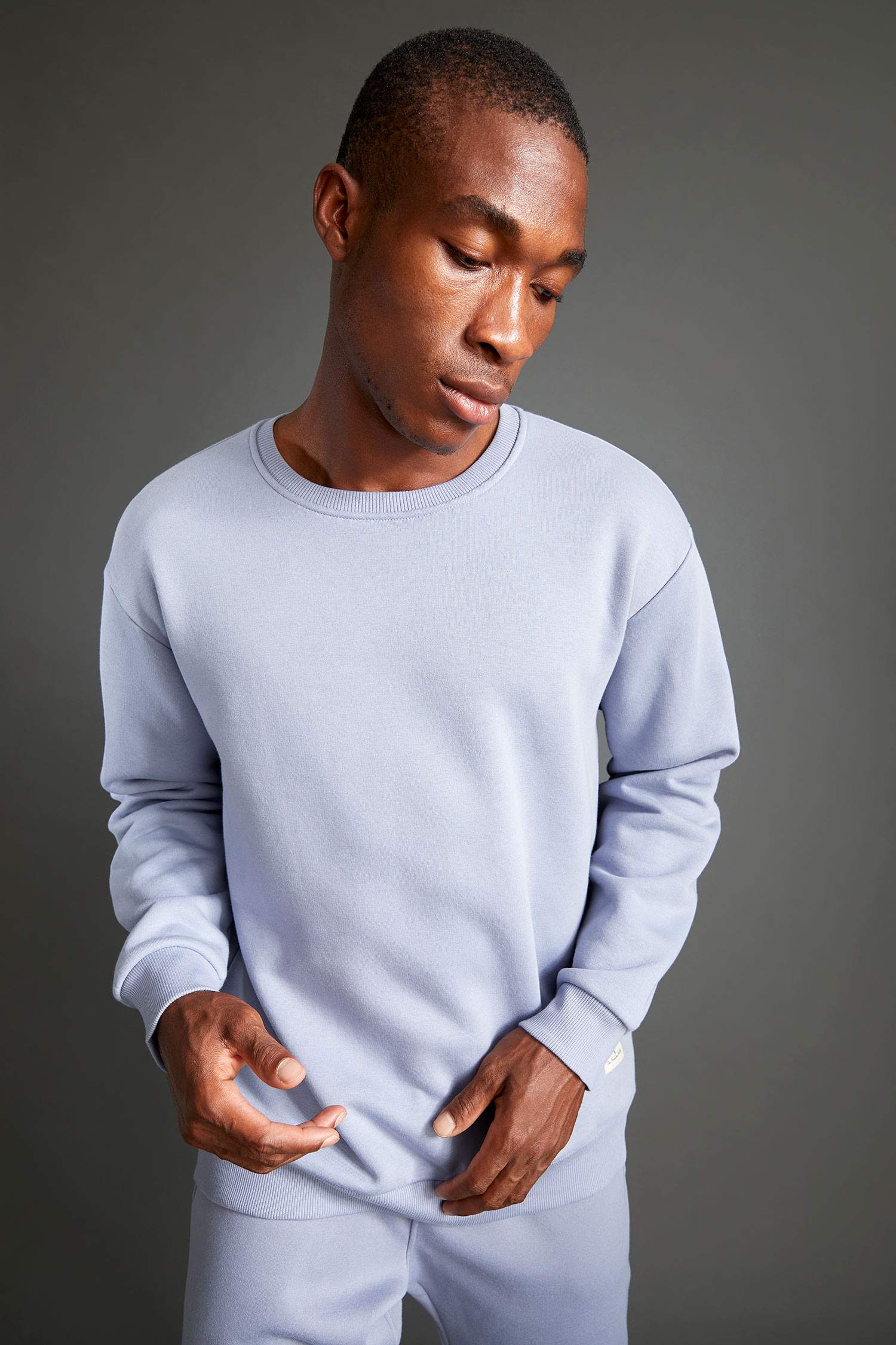 Oversize Fit Bisiklet Yaka Basic Pamuklu Sweatshirt