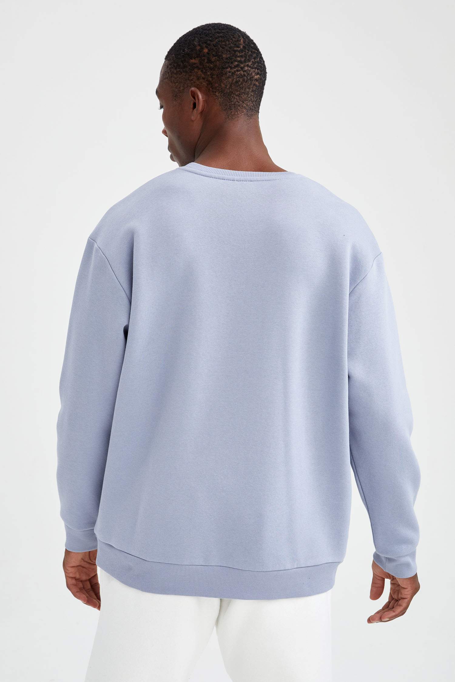 Oversize Fit Bisiklet Yaka Basic Pamuklu Sweatshirt