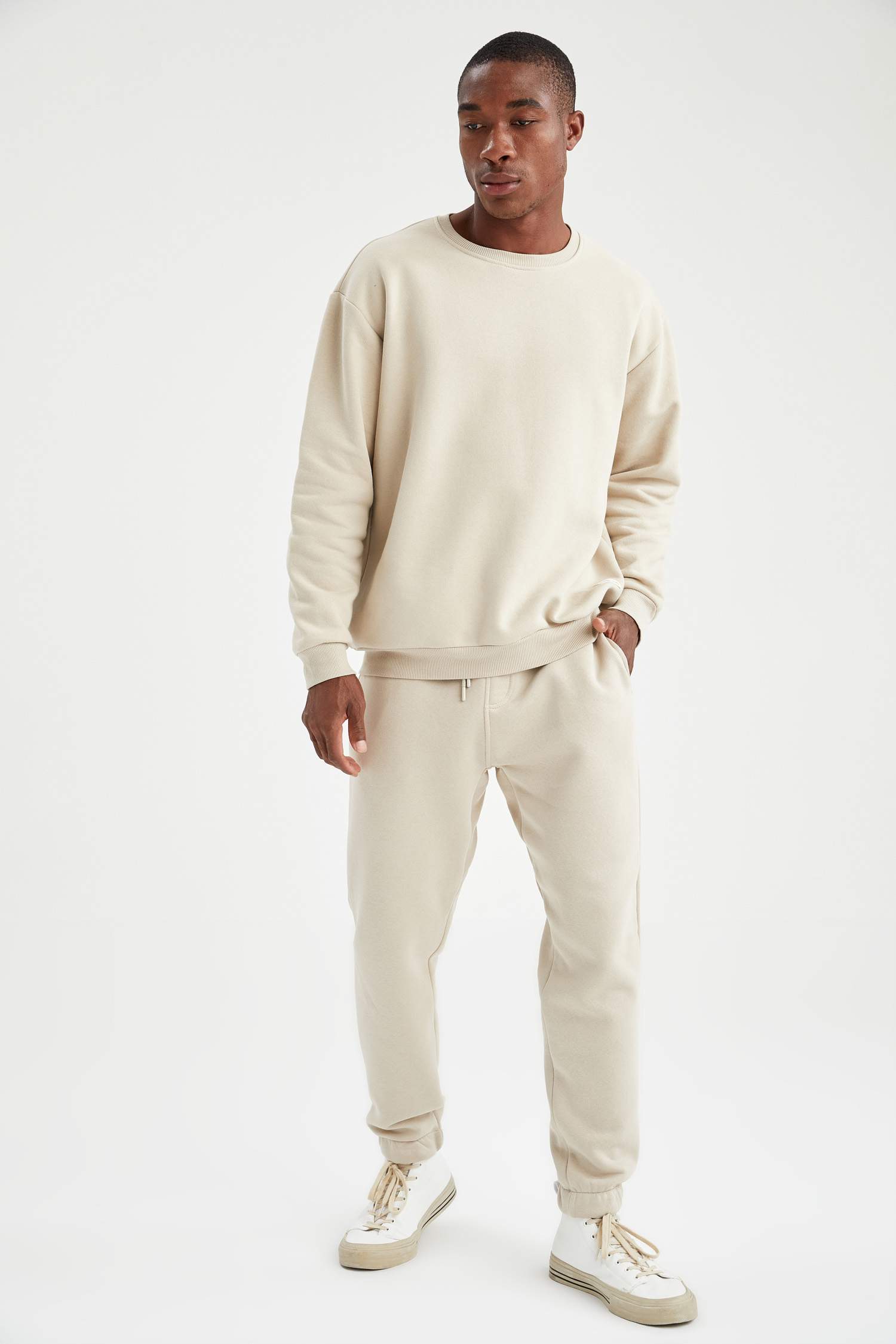 Oversize Fit Bisiklet Yaka Basic Pamuklu Sweatshirt