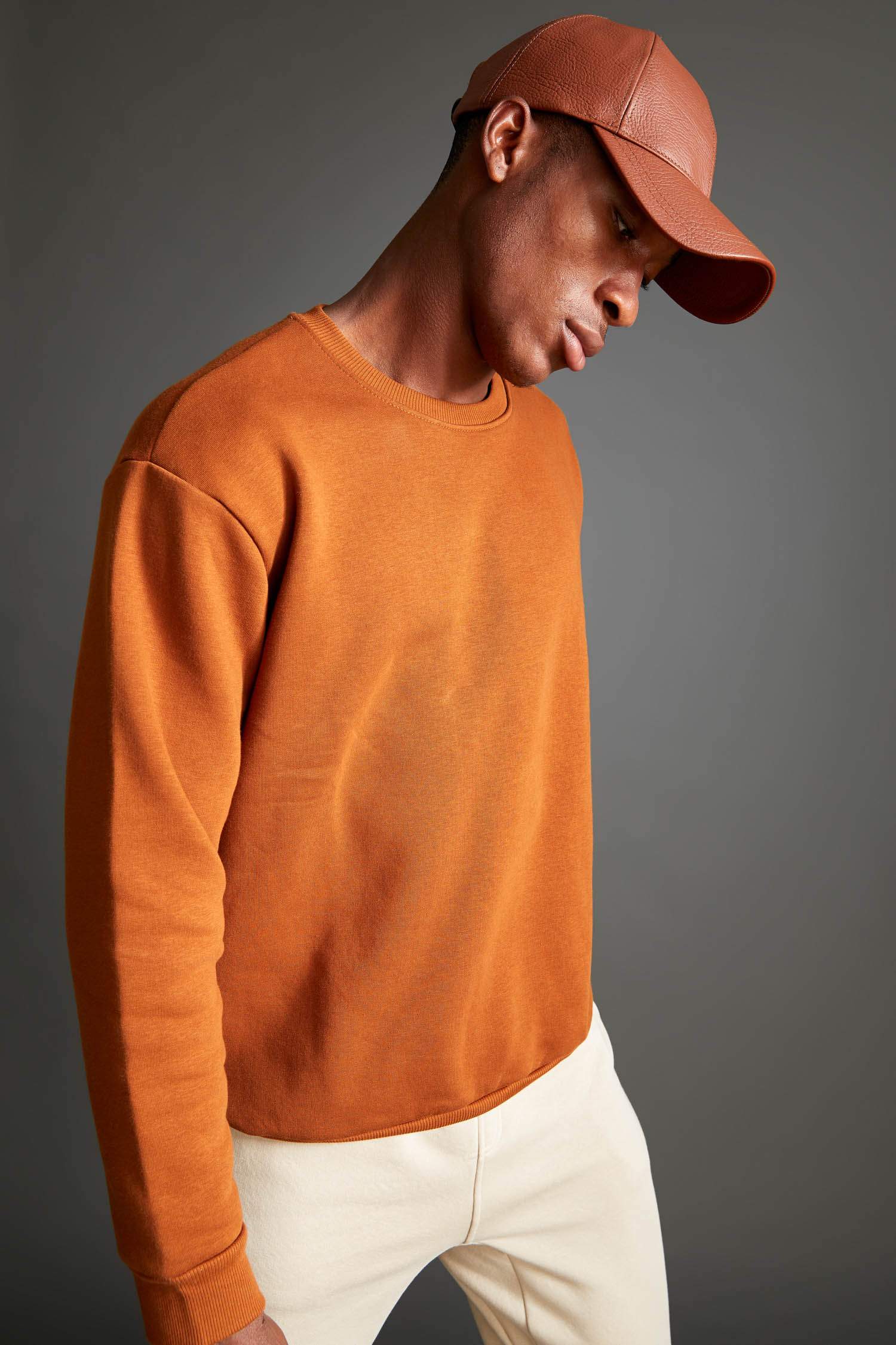 Oversize Fit Bisiklet Yaka Basic Pamuklu Sweatshirt