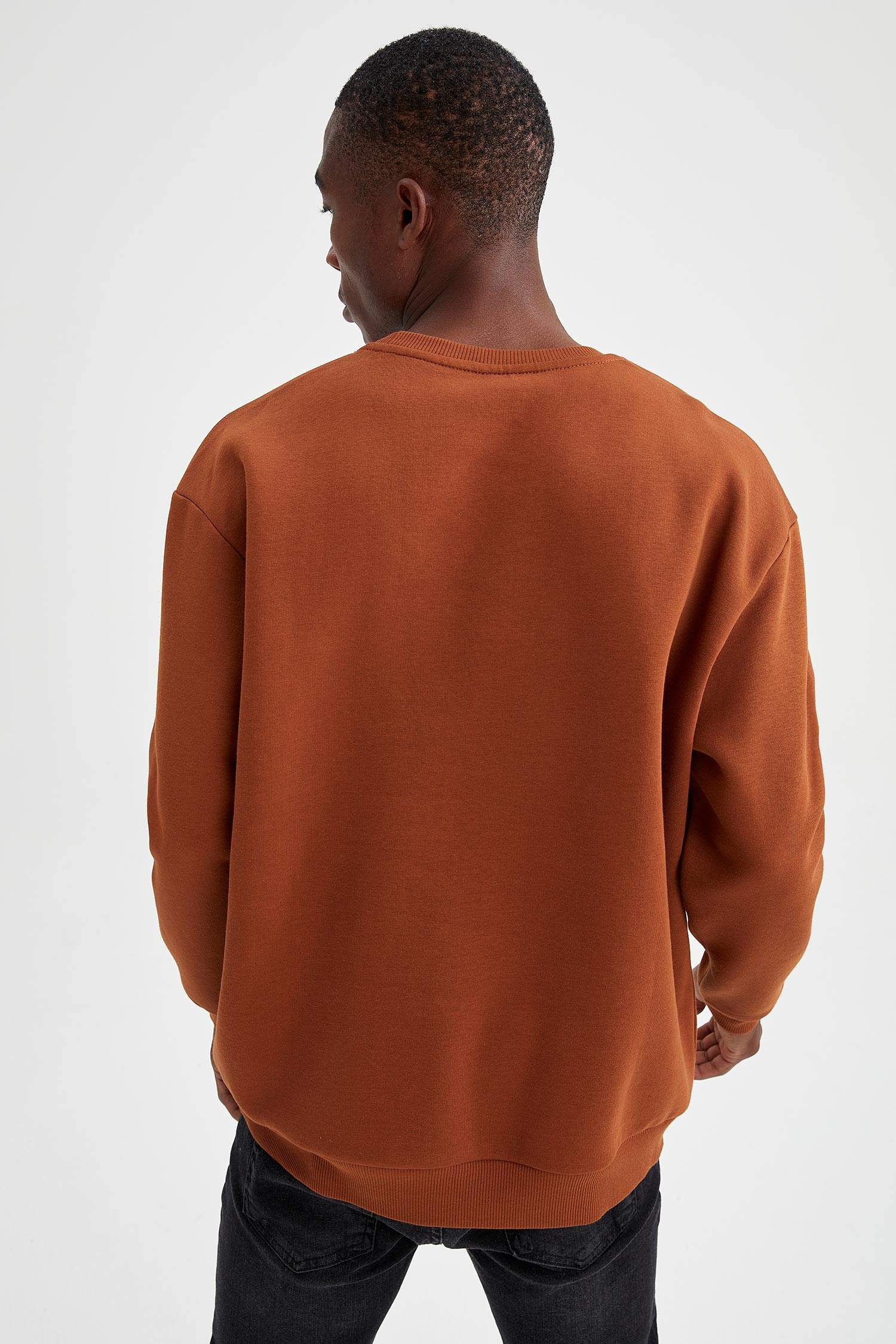Oversize Fit Bisiklet Yaka Basic Pamuklu Sweatshirt