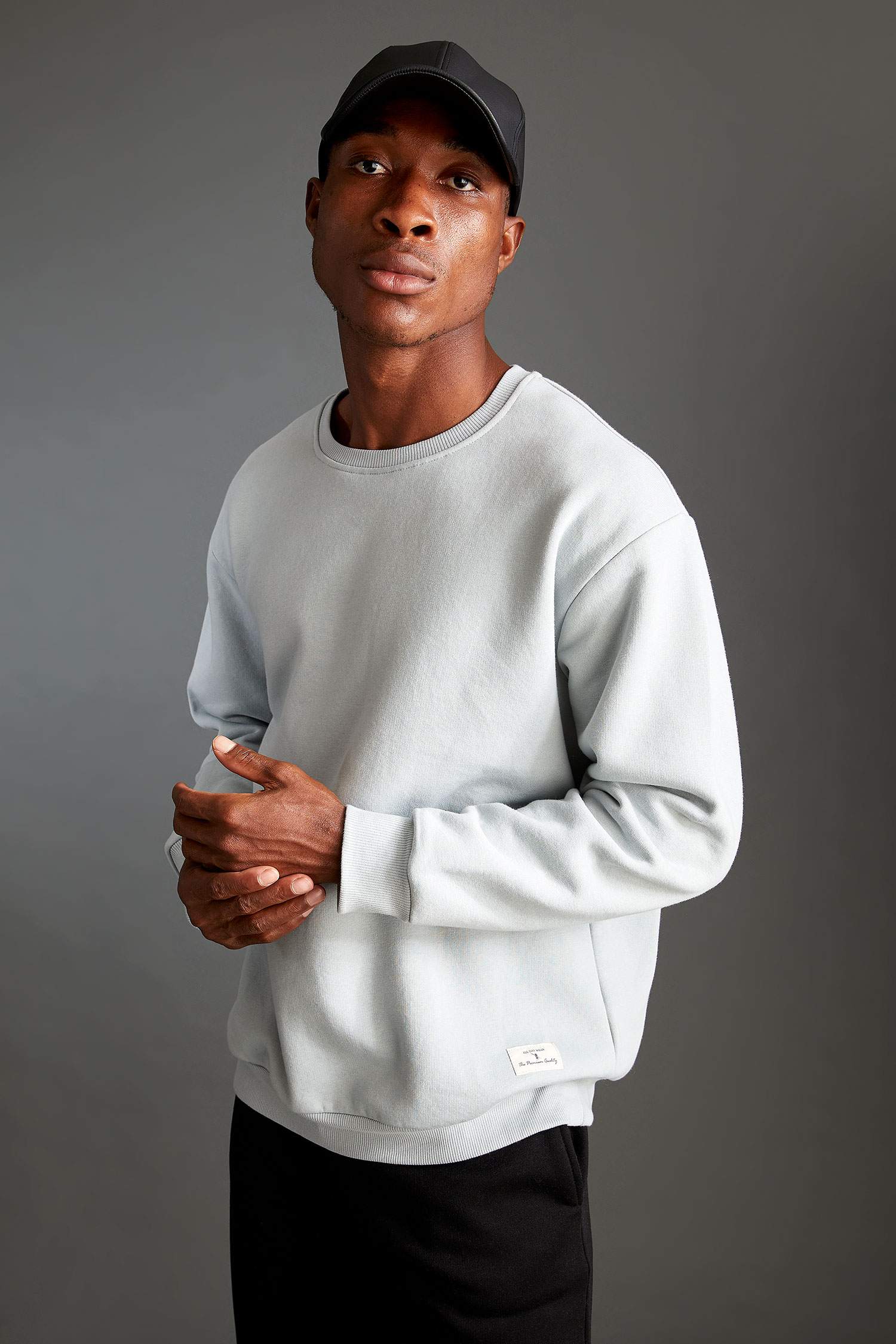 Oversize Fit Bisiklet Yaka Basic Pamuklu Sweatshirt