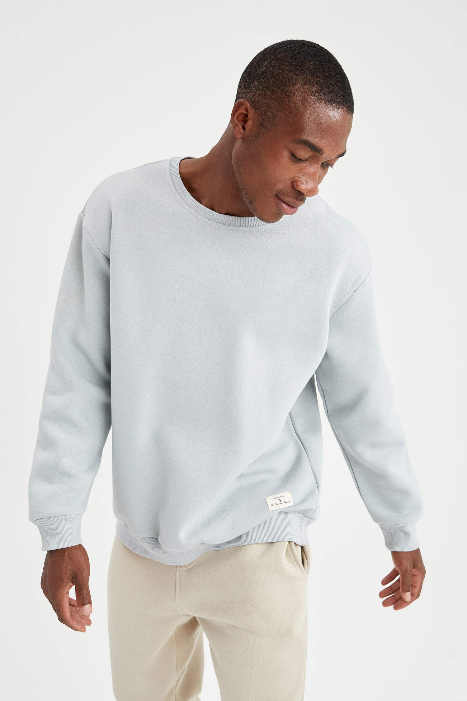 Oversize Fit Bisiklet Yaka Basic Pamuklu Sweatshirt