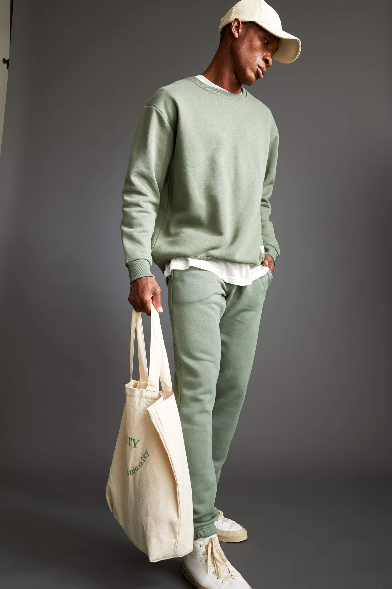Oversize Fit Bisiklet Yaka Basic Pamuklu Sweatshirt