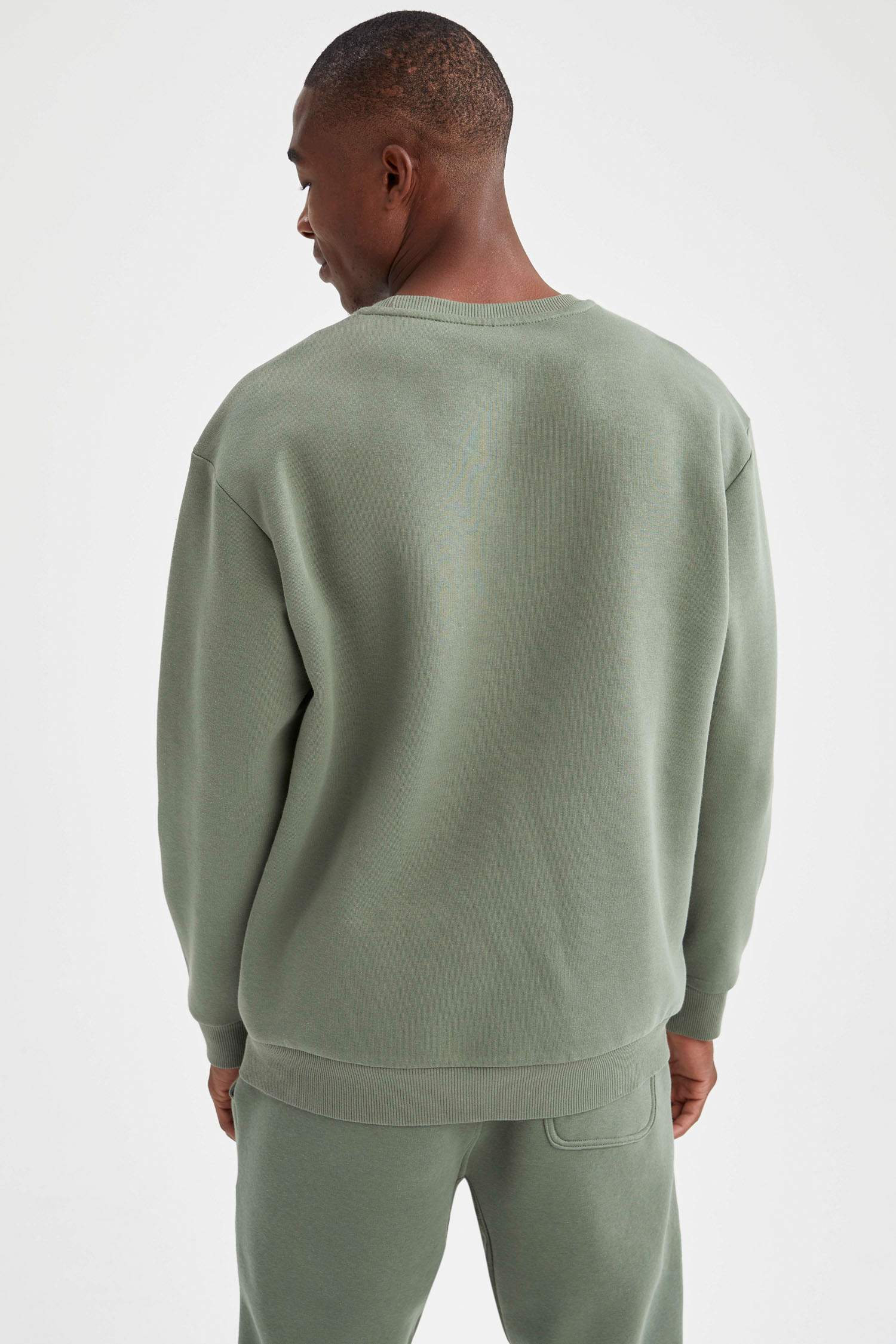 Oversize Fit Bisiklet Yaka Basic Pamuklu Sweatshirt