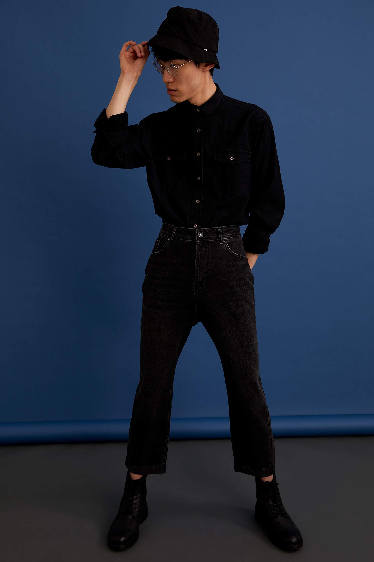 Loose Fit Normal Bel Kısa Paça Jean Pantolon