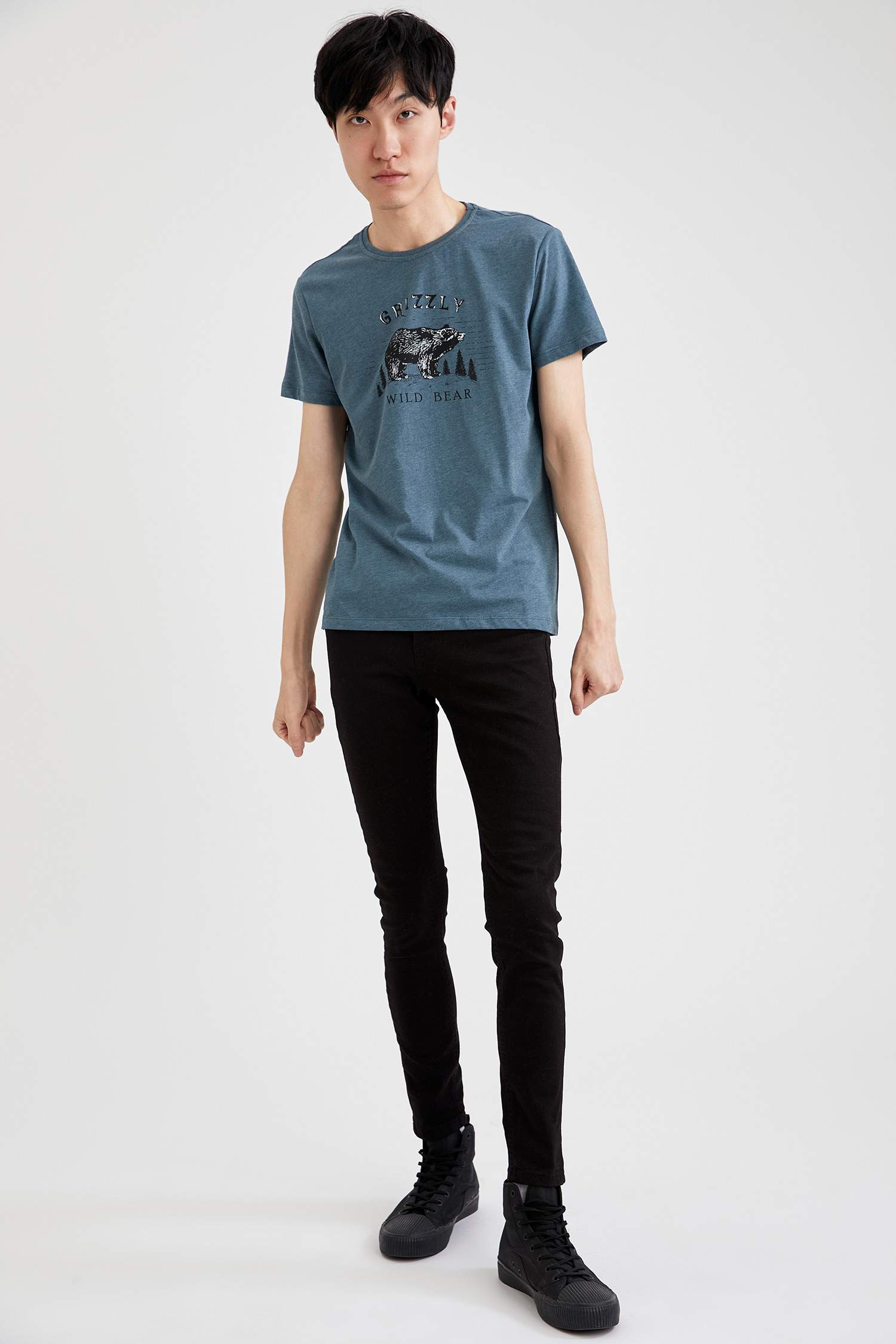 Ayı Baskılı Bisiklet Yaka Slim Fit Tişört