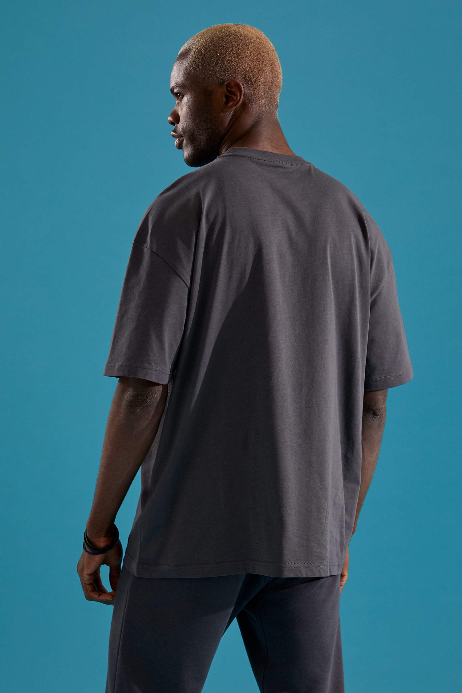Oversize Fit Bisiklet Yaka Pamuklu Penye Basic Tişört