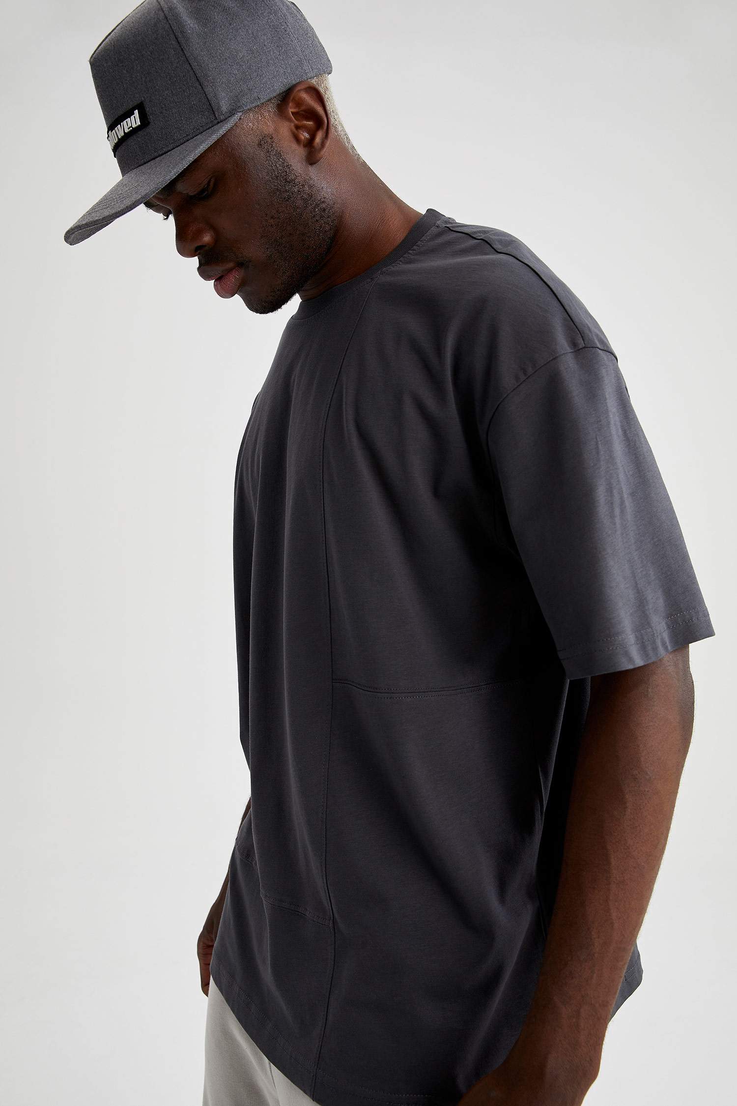 Oversize Fit Bisiklet Yaka Pamuklu Penye Basic Tişört