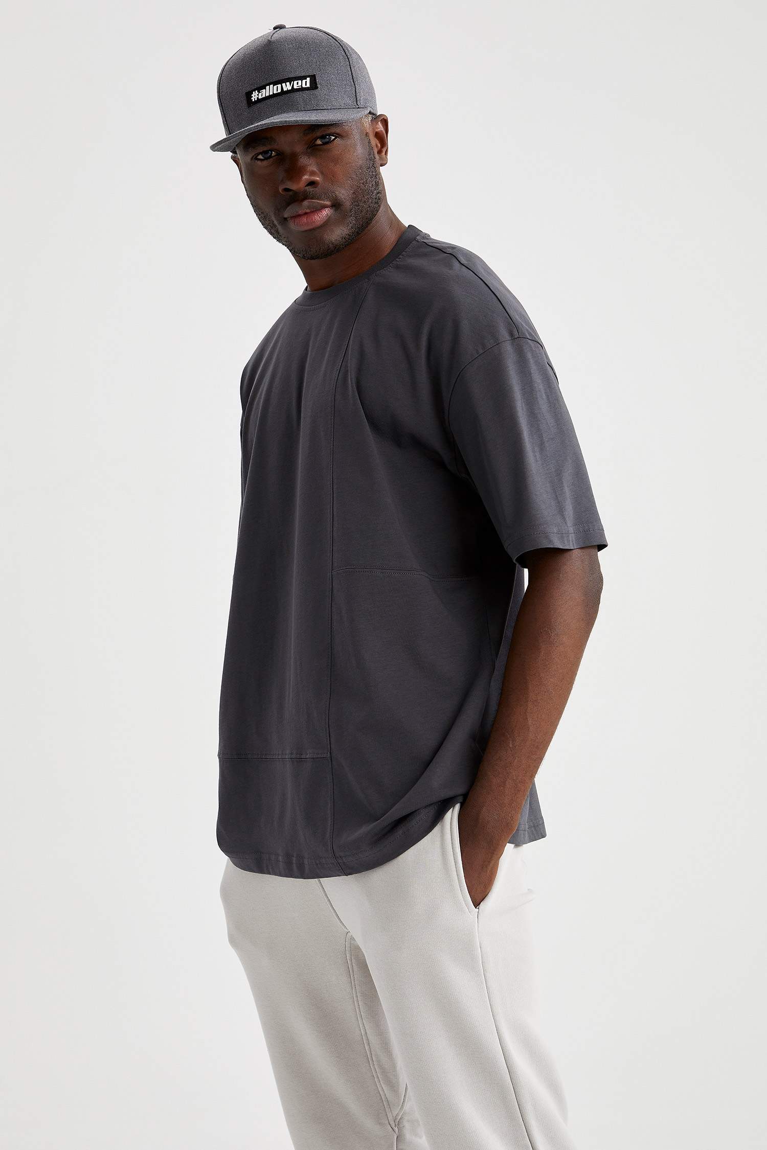 Oversize Fit Bisiklet Yaka Pamuklu Penye Basic Tişört